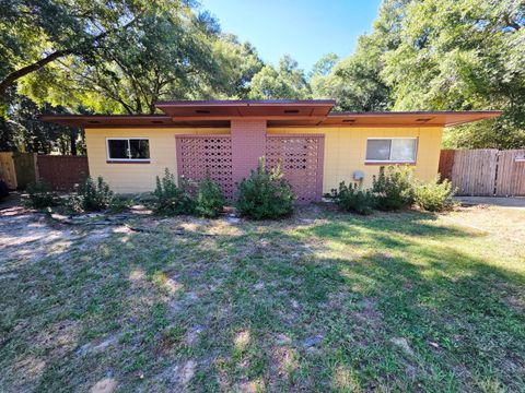 Photo of 126 Smith Street, Crestview, FL 32539 (MLS # 987481) Photo of 126 Smith Street, Crestview, FL 32539 (MLS # 987481)