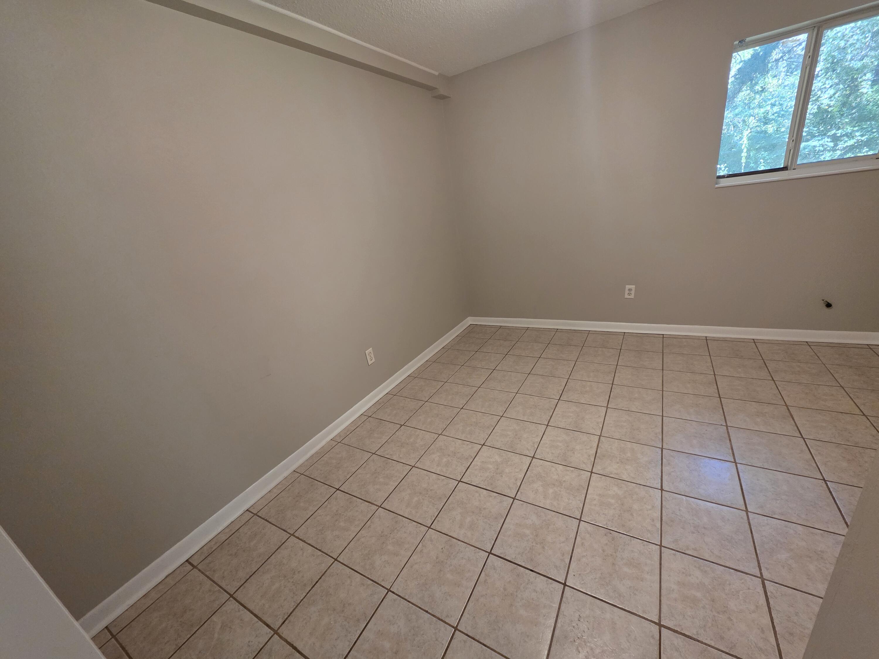 NO RECORDED SUBDIVISION - Residential Lease