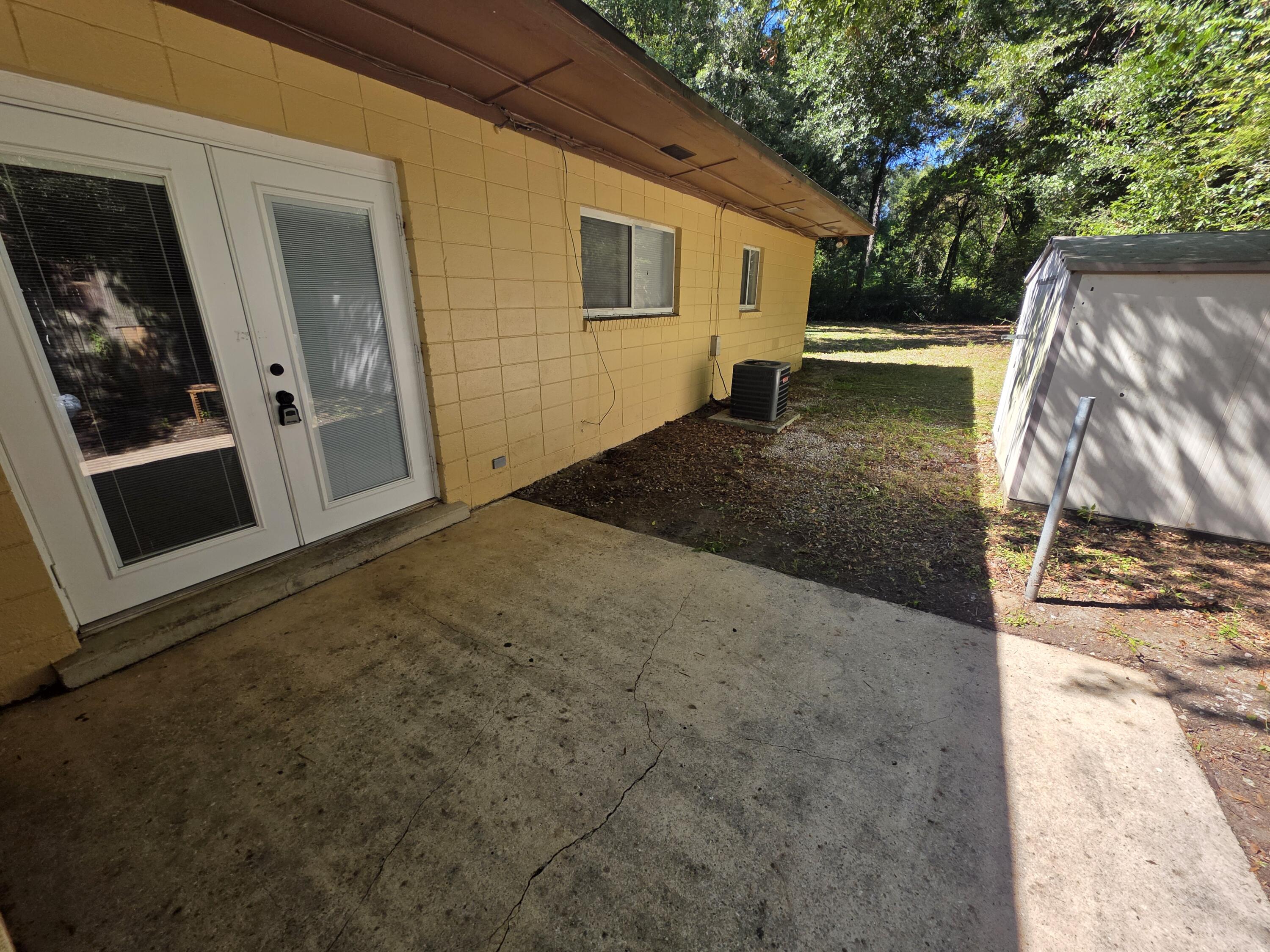 NO RECORDED SUBDIVISION - Residential Lease