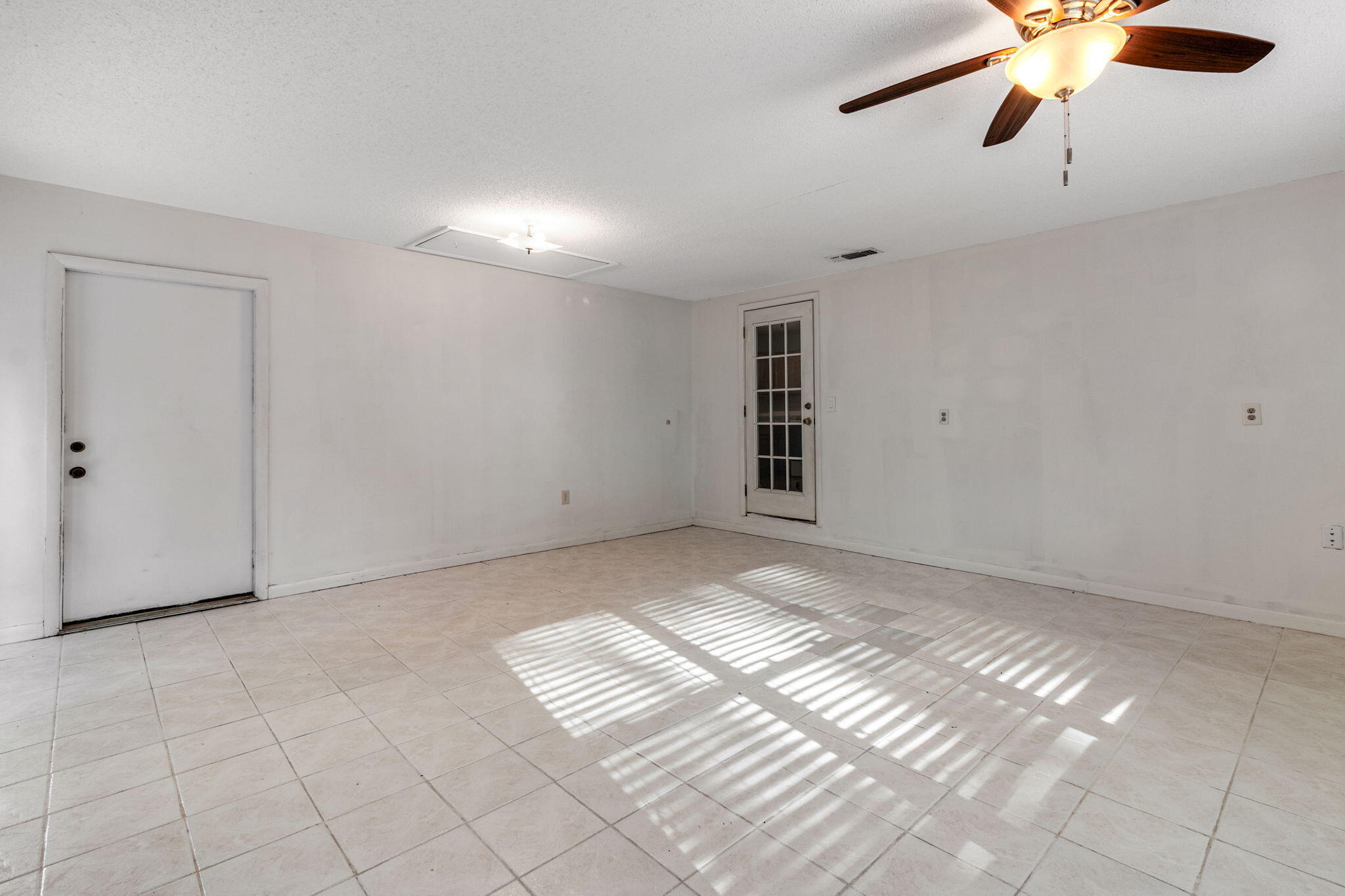 WYNNEHAVEN BEACH ESTATES - Residential