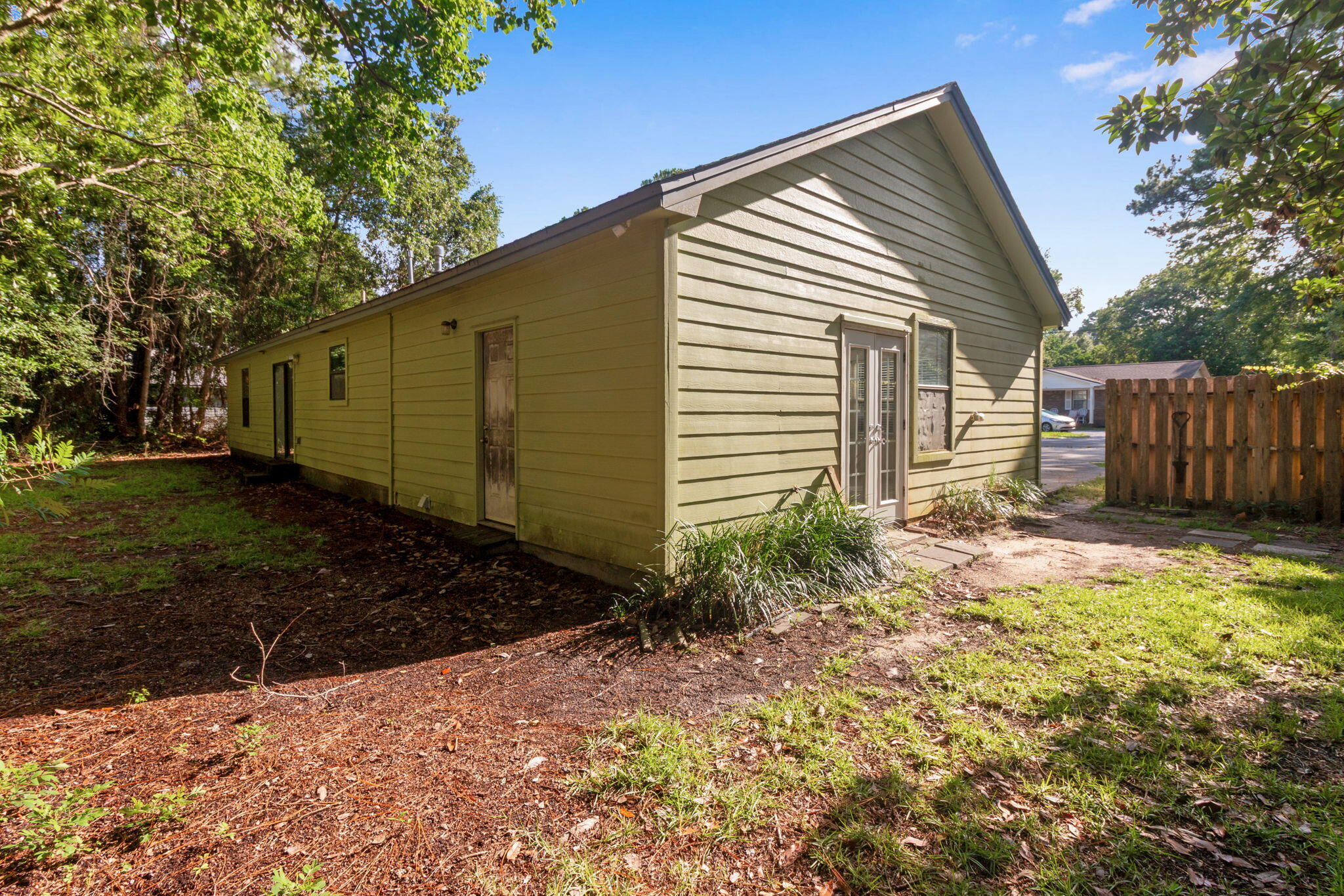 WYNNEHAVEN BEACH ESTATES - Residential