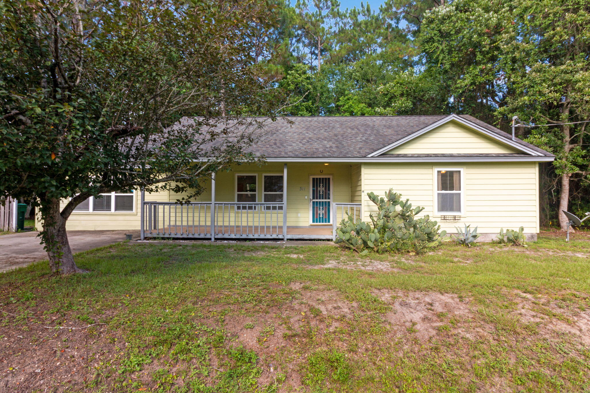 Welcome to this charming 3-bedroom, 2-bathroom home in Mary Esther, FL--ideally located near beautiful beaches, military bases, and shopping. Outside, enjoy your morning coffee on the spacious covered front porch. Inside, the home features an open concept in the main living areas and smart updates including a NEST thermostat, smart light switches, and security cameras for added convenience and peace of mind. Don't miss this gem in a prime location!