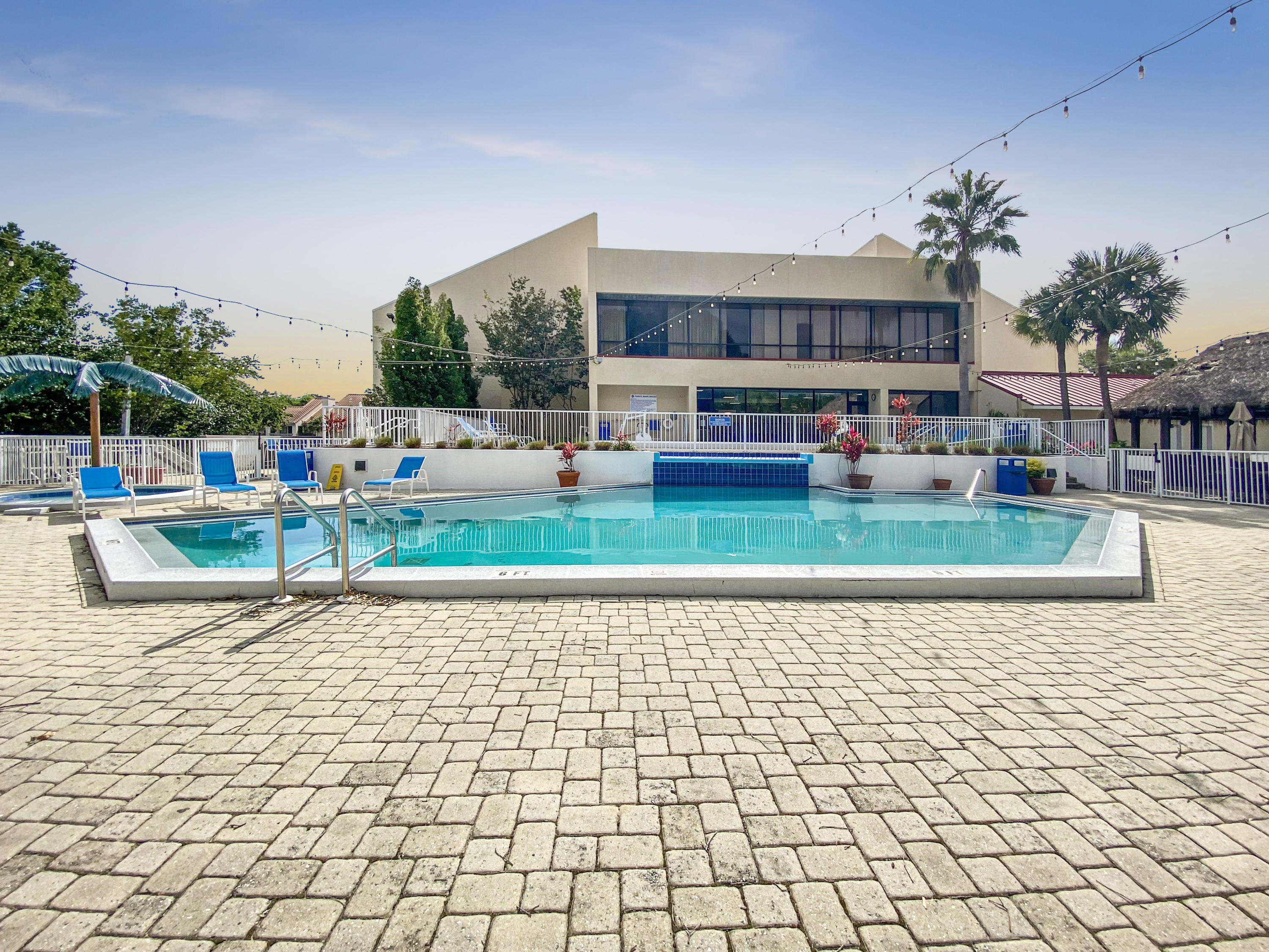 TOPS'L TENNIS VILLAGE - Residential