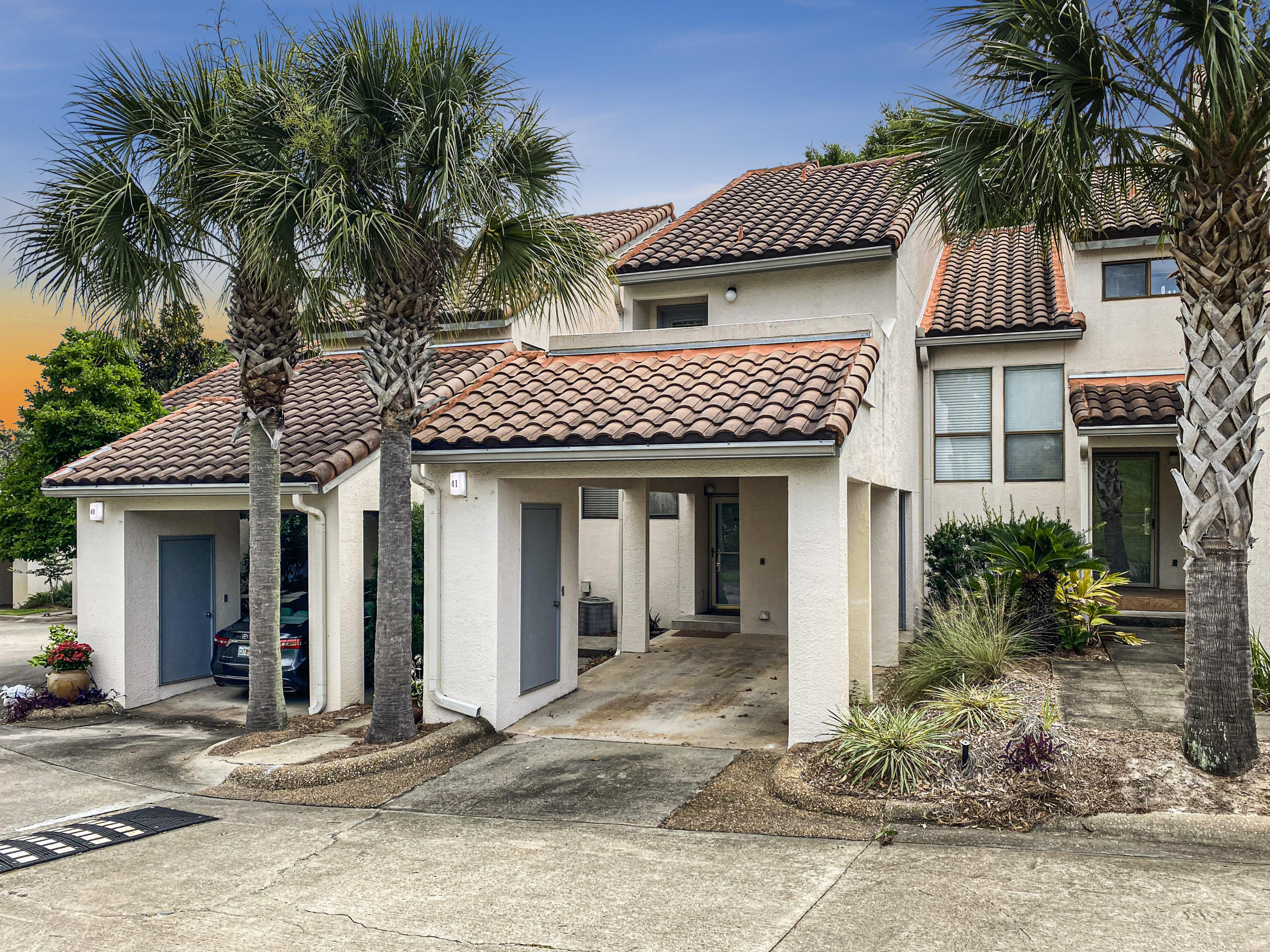 TOPS'L TENNIS VILLAGE - Residential