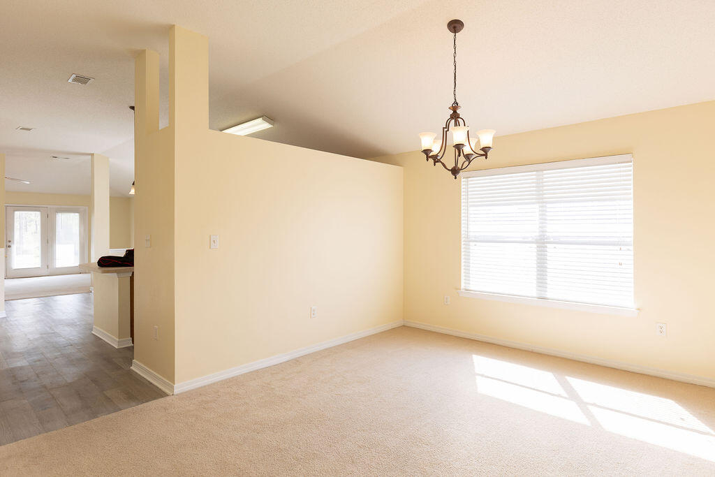 SKY RIDGE ESTATES 1ST ADD - Residential Lease