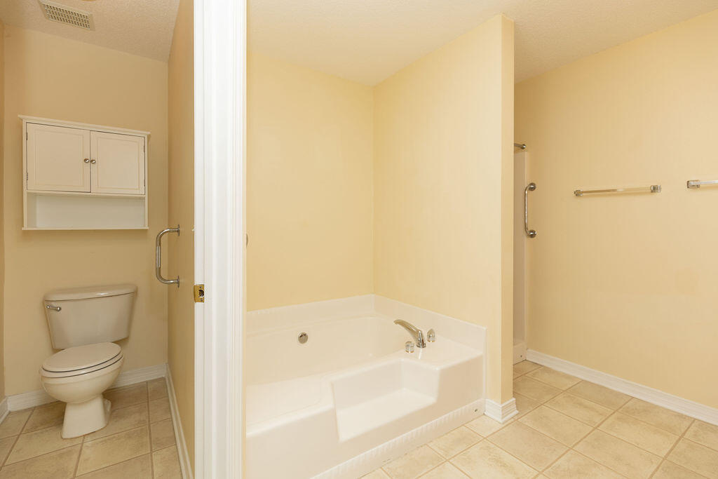 SKY RIDGE ESTATES 1ST ADD - Residential Lease