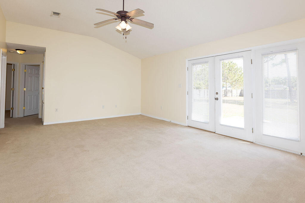 SKY RIDGE ESTATES 1ST ADD - Residential Lease