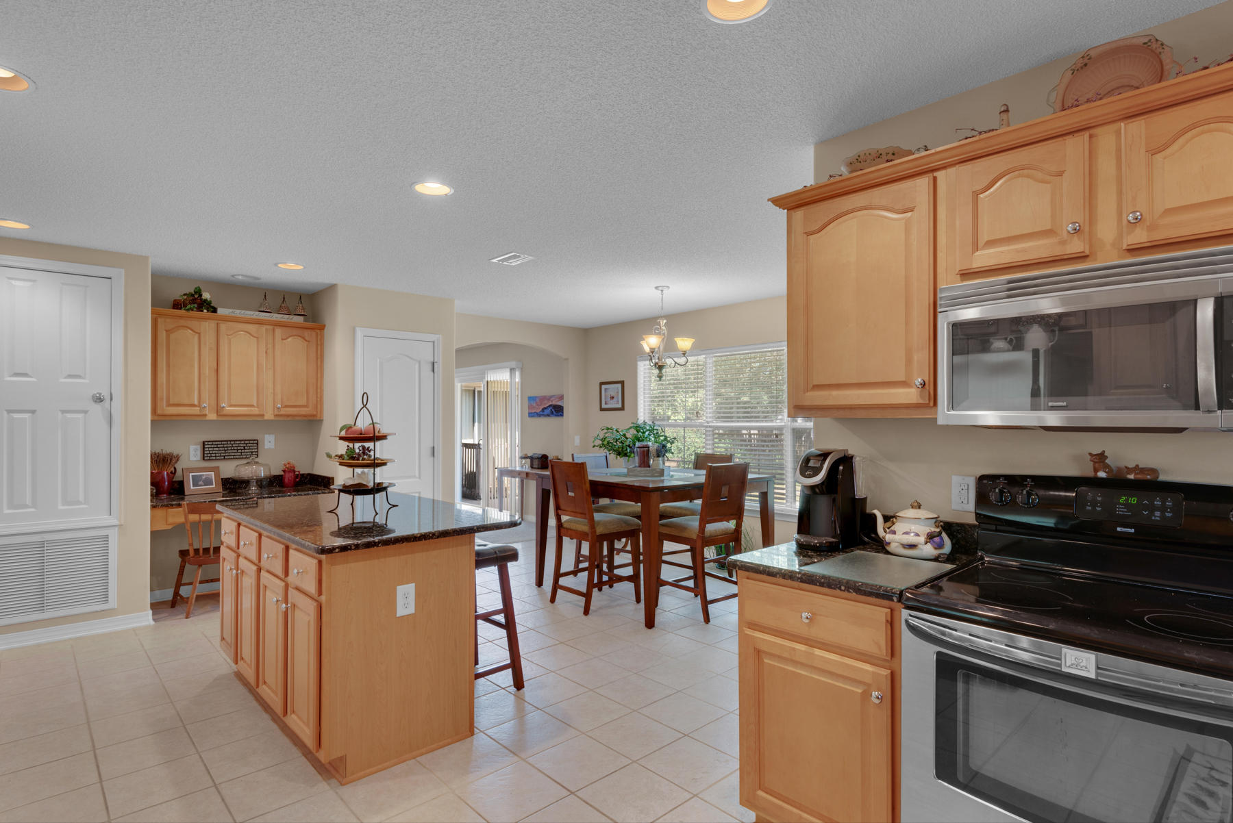 HOLLEY BY THE SEA - Residential