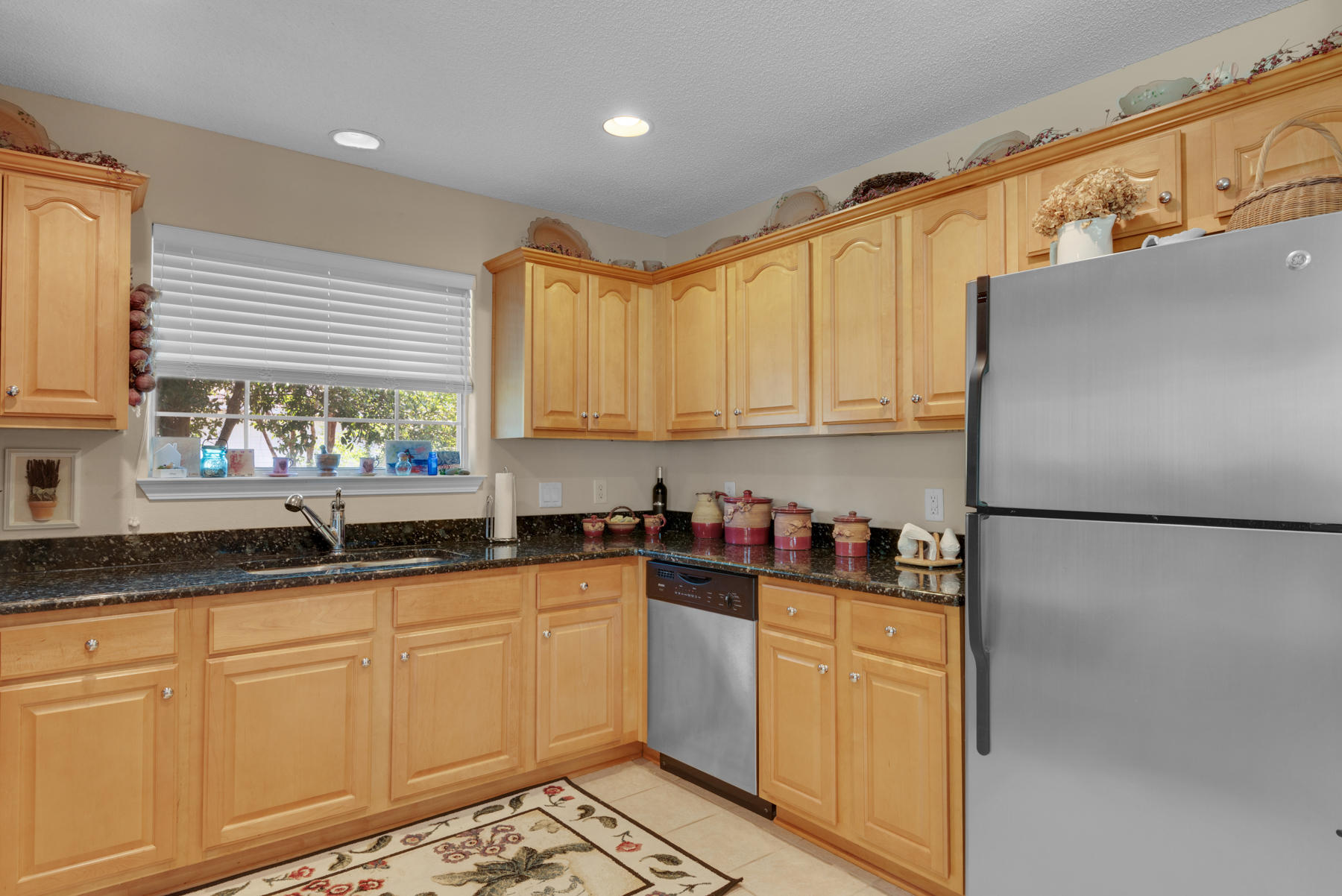 HOLLEY BY THE SEA - Residential