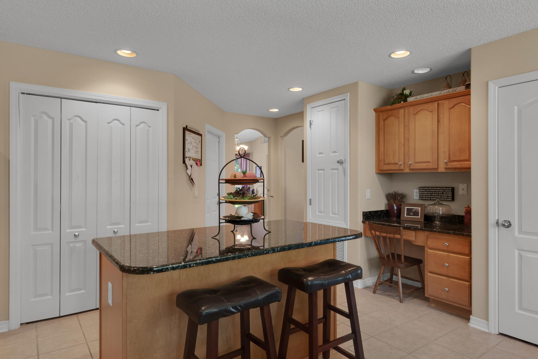 HOLLEY BY THE SEA - Residential