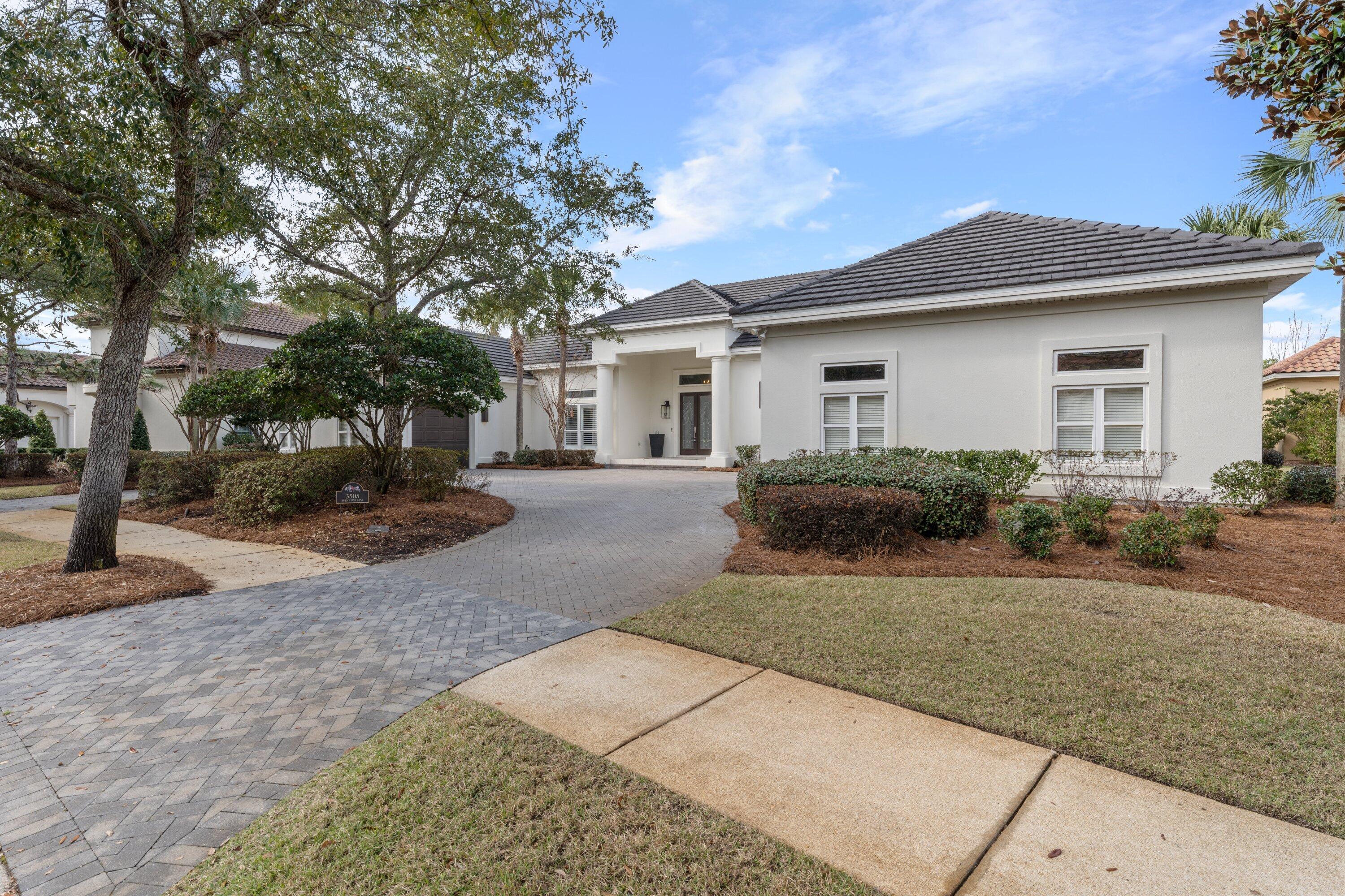 BURNT PINE - Residential