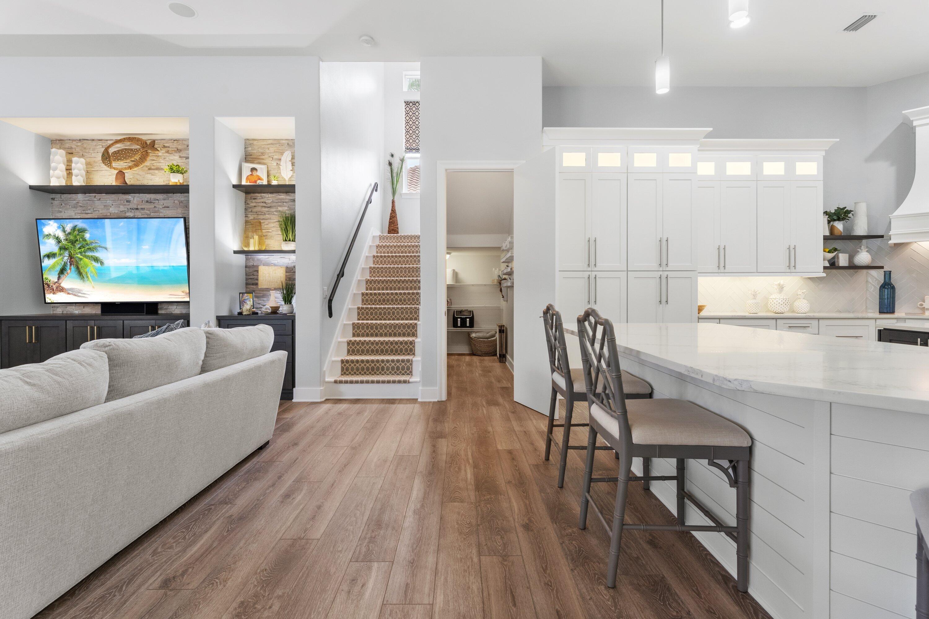 BURNT PINE - Residential