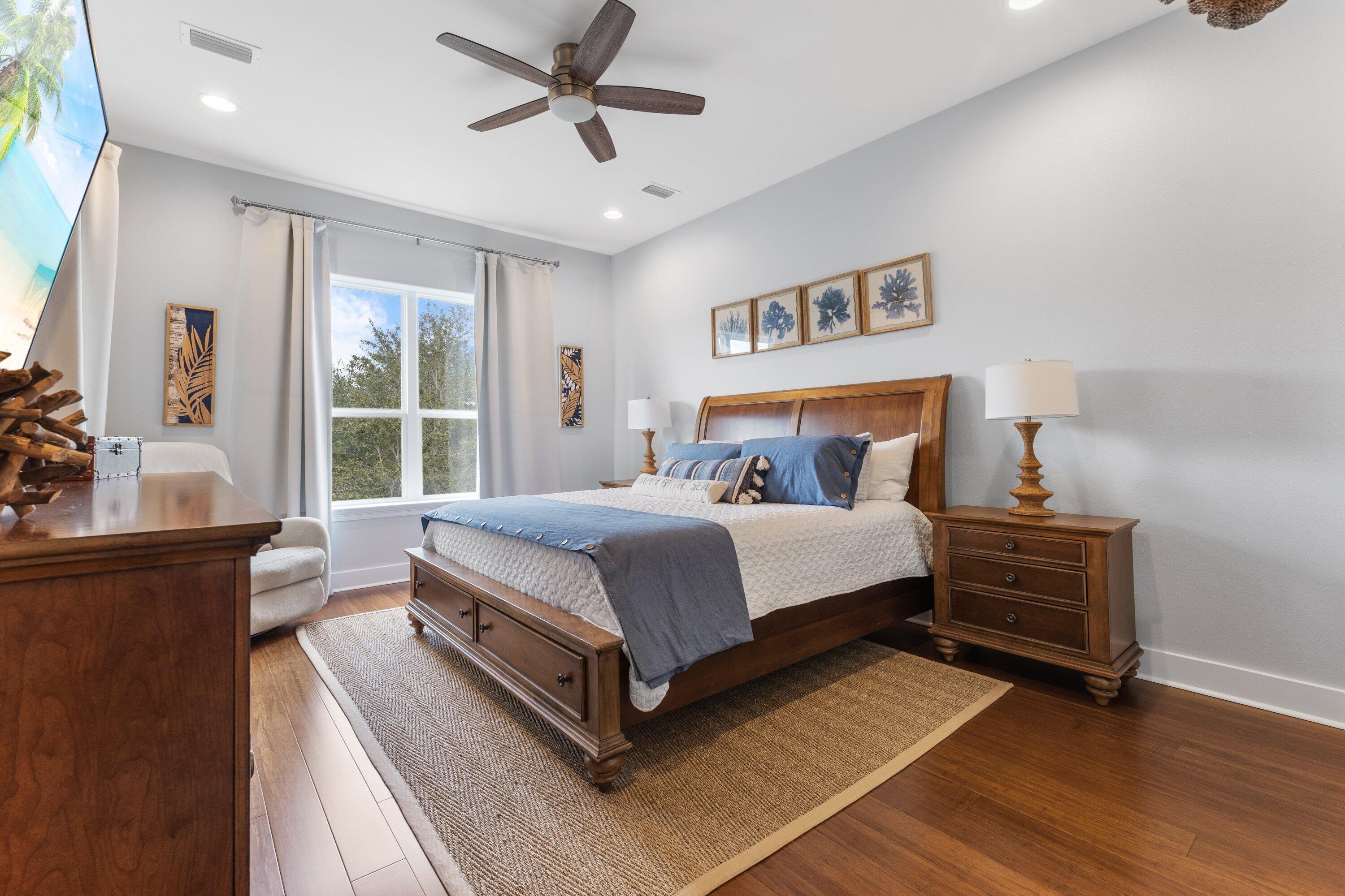 BURNT PINE - Residential