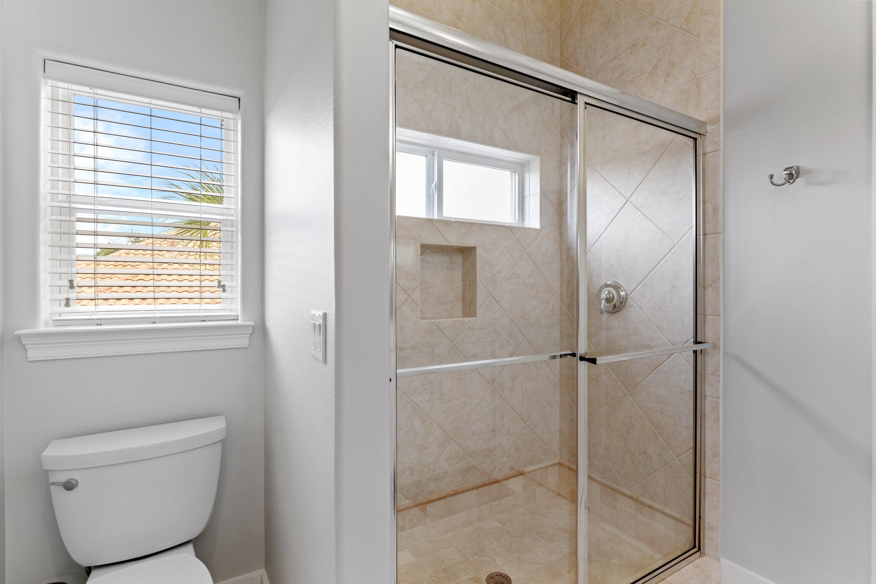 BURNT PINE - Residential