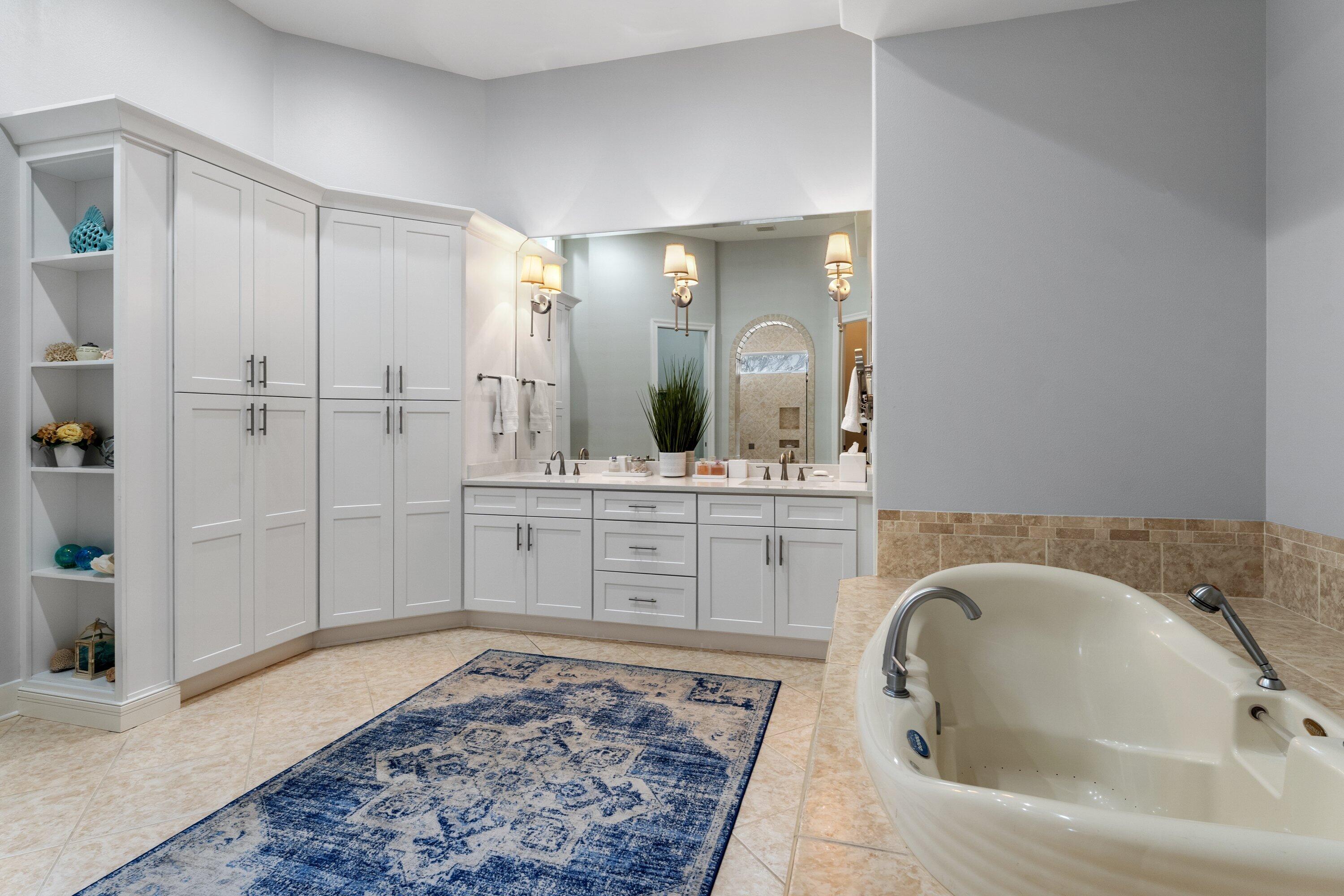 BURNT PINE - Residential