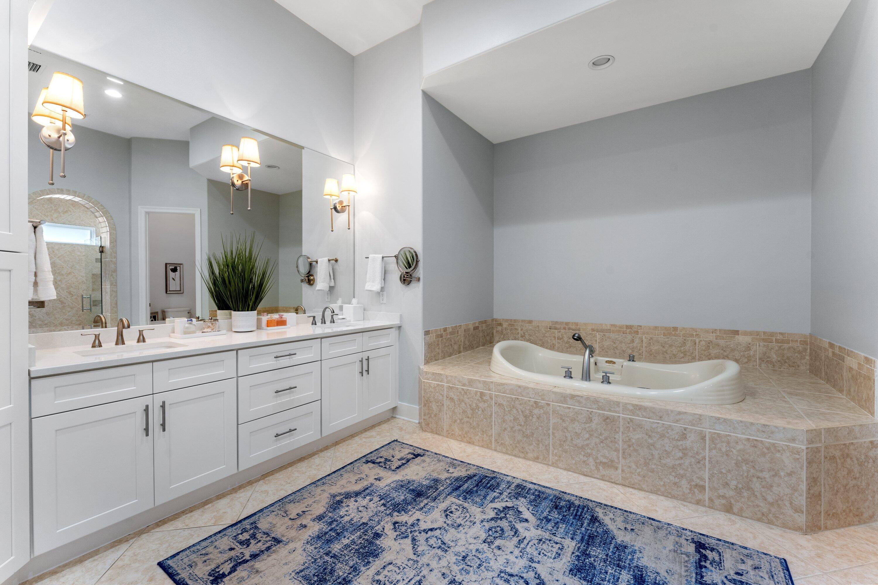 BURNT PINE - Residential