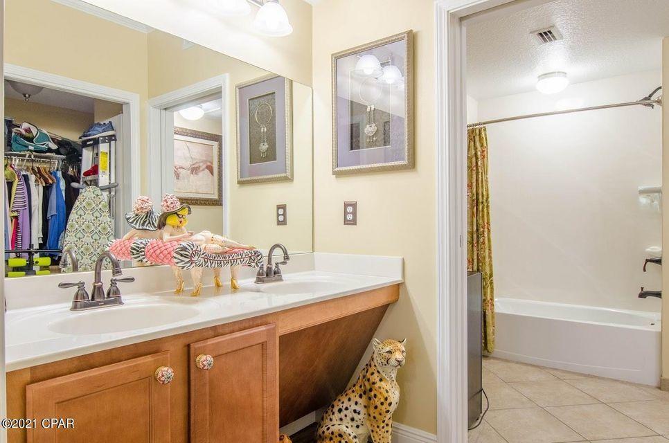 MAGNOLIA BAY CLUB T/H PH 1 - Residential