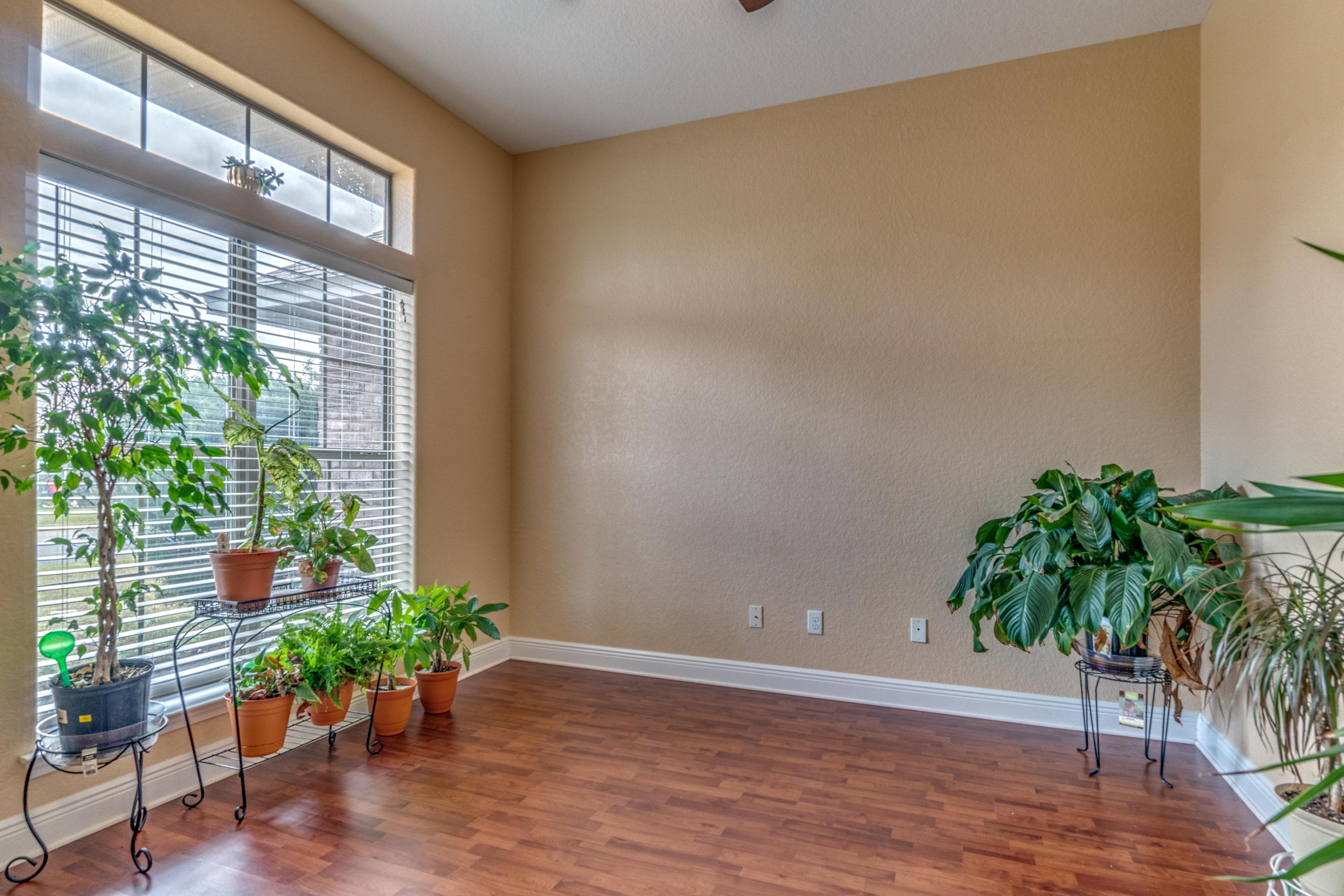 FOX VALLEY - Residential