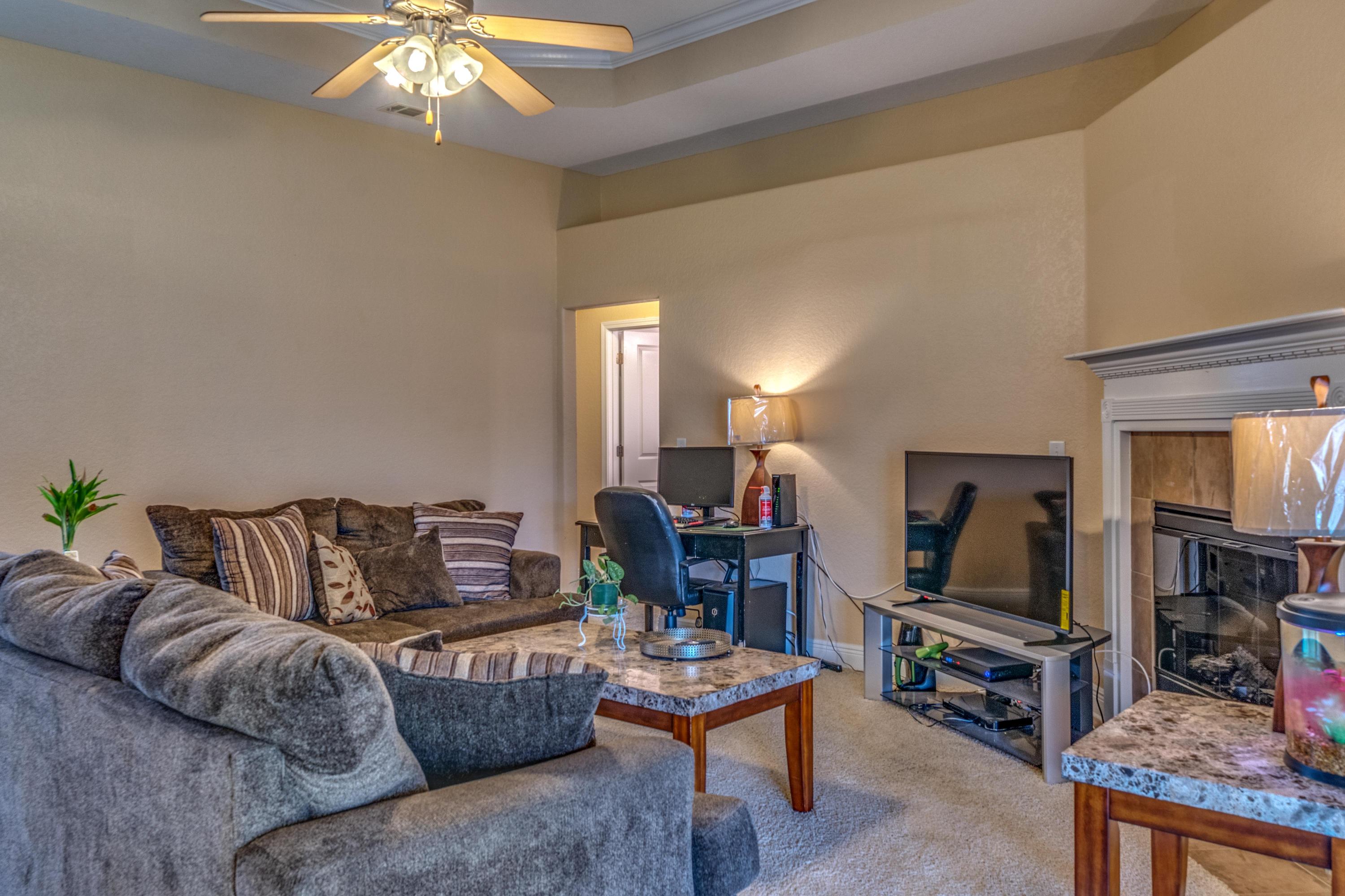 FOX VALLEY - Residential