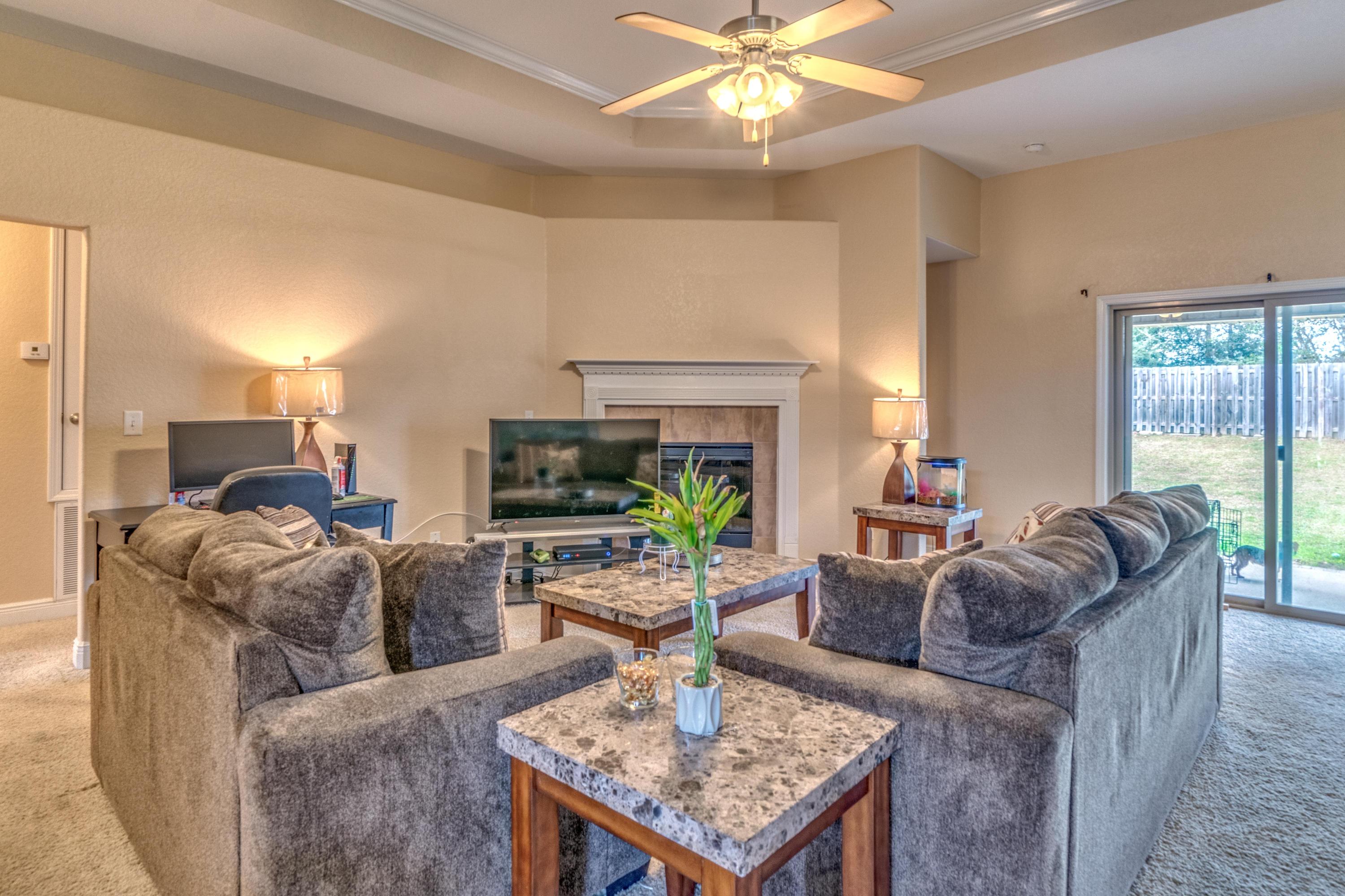 FOX VALLEY - Residential