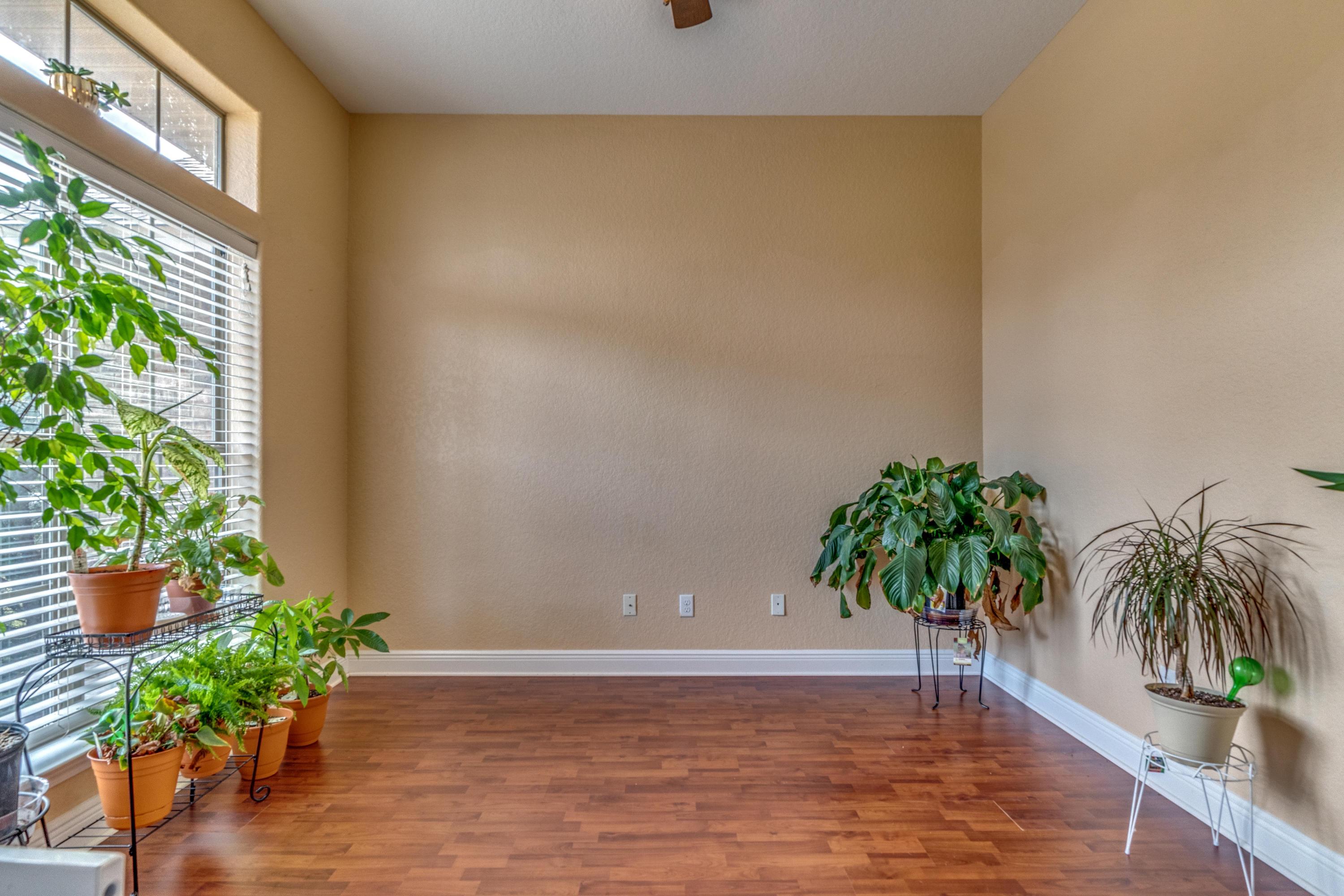 FOX VALLEY - Residential