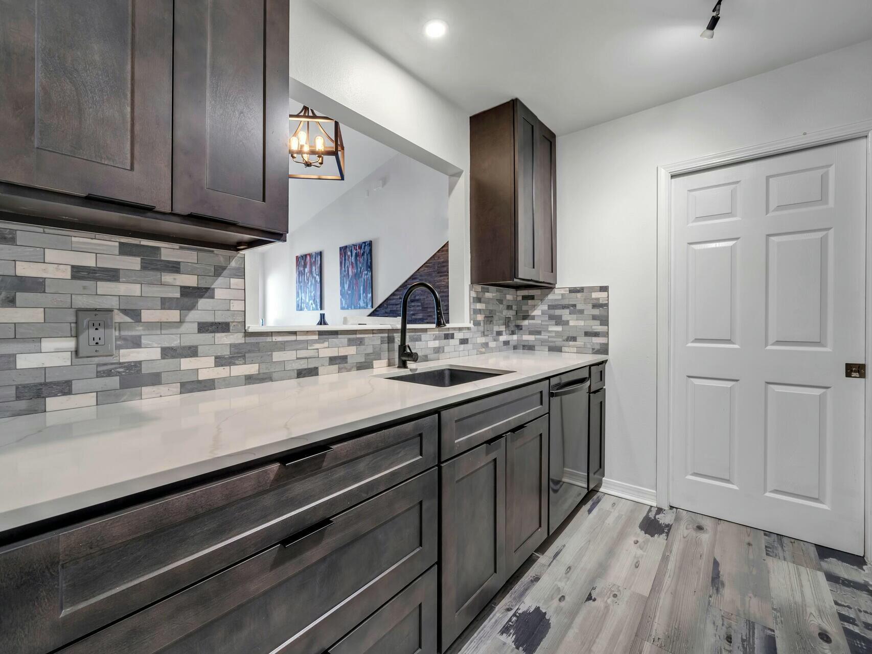 ESCADA - Residential