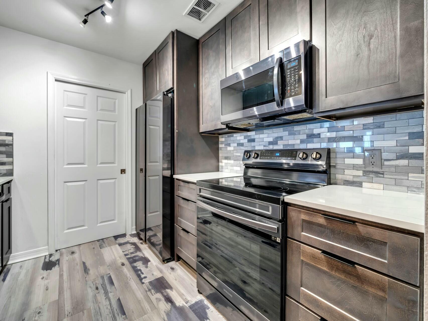 ESCADA - Residential