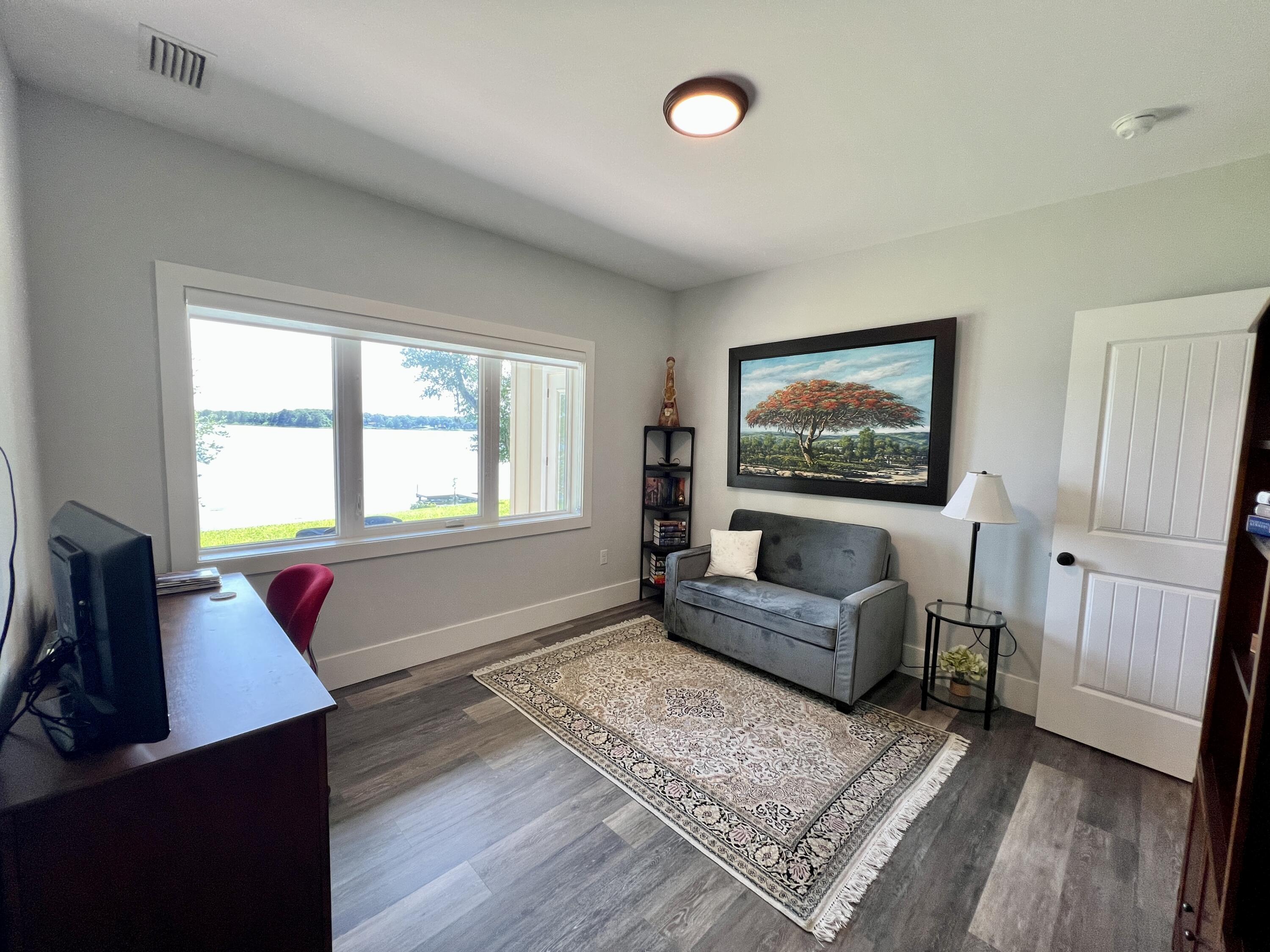 LAKE HOLLEY ESTATES - Residential