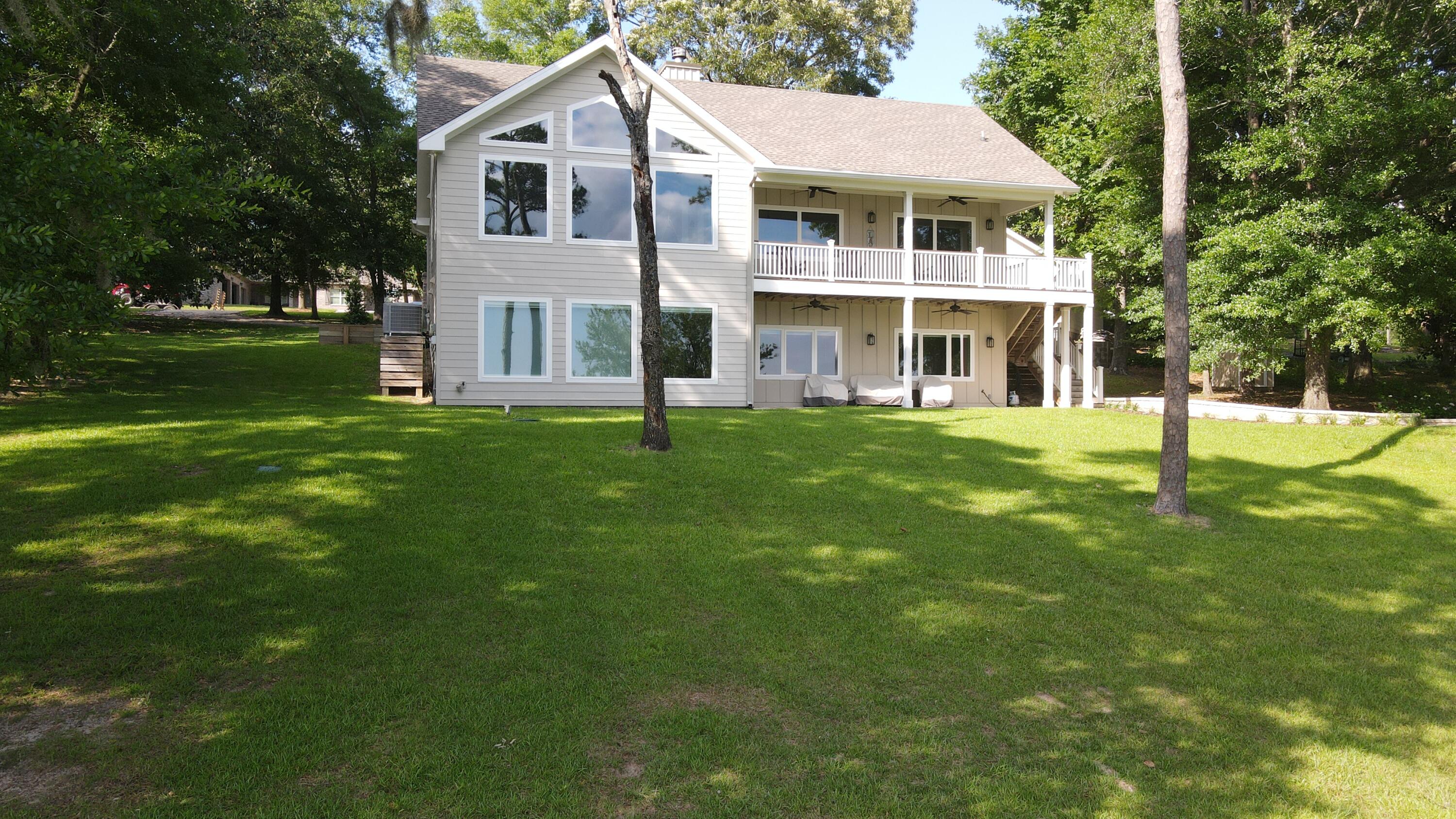 LAKE HOLLEY ESTATES - Residential