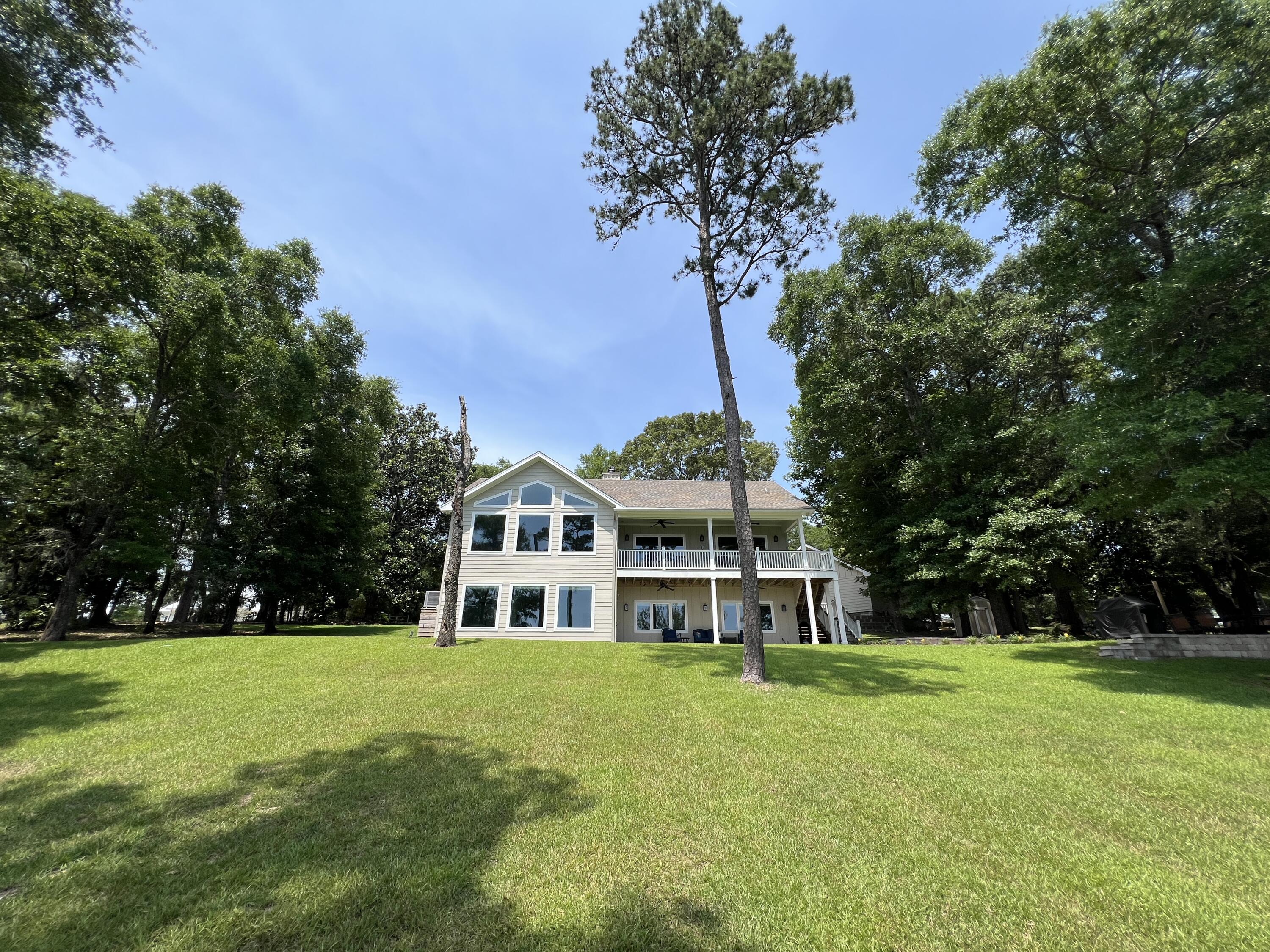 LAKE HOLLEY ESTATES - Residential