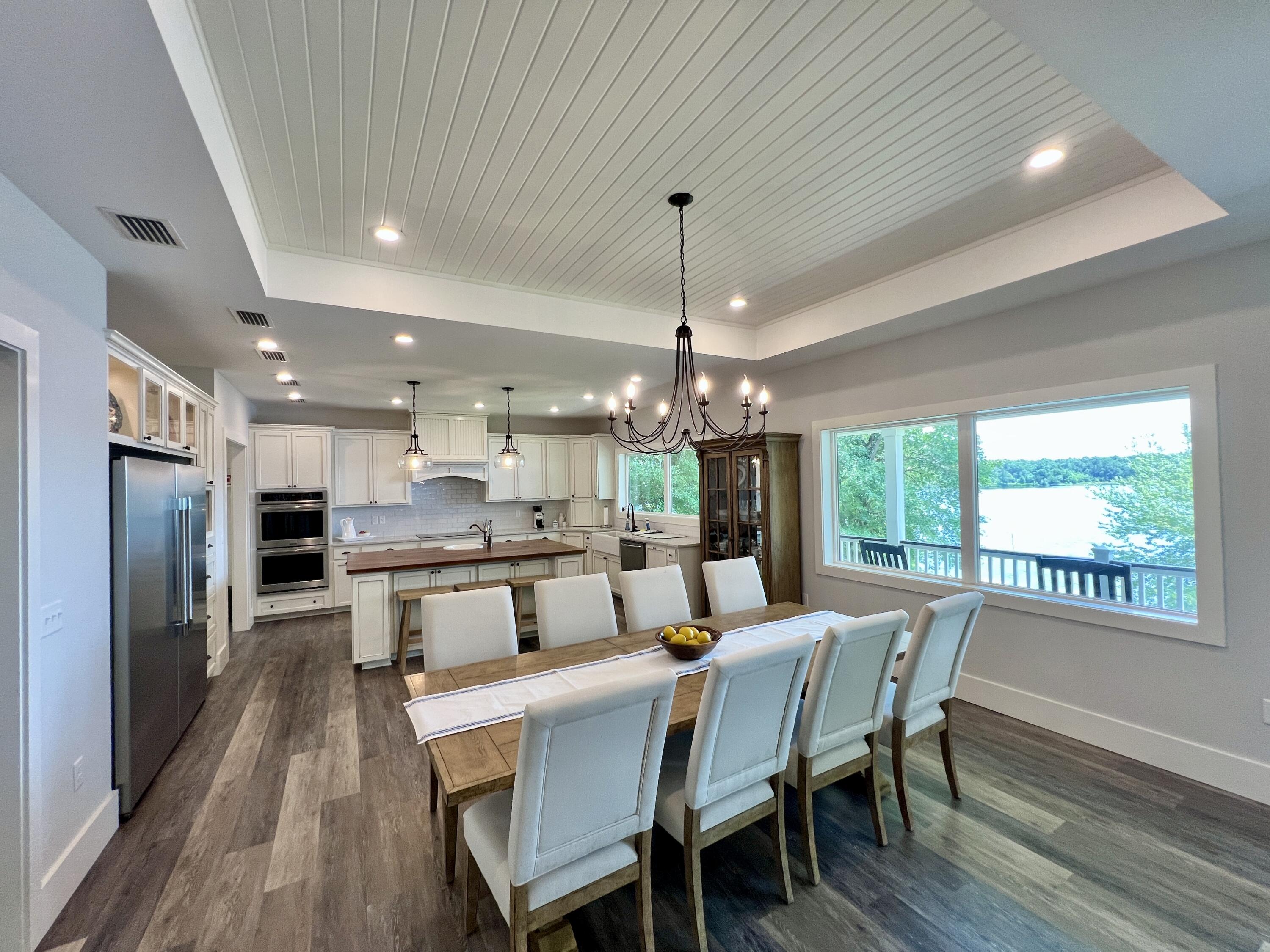 LAKE HOLLEY ESTATES - Residential