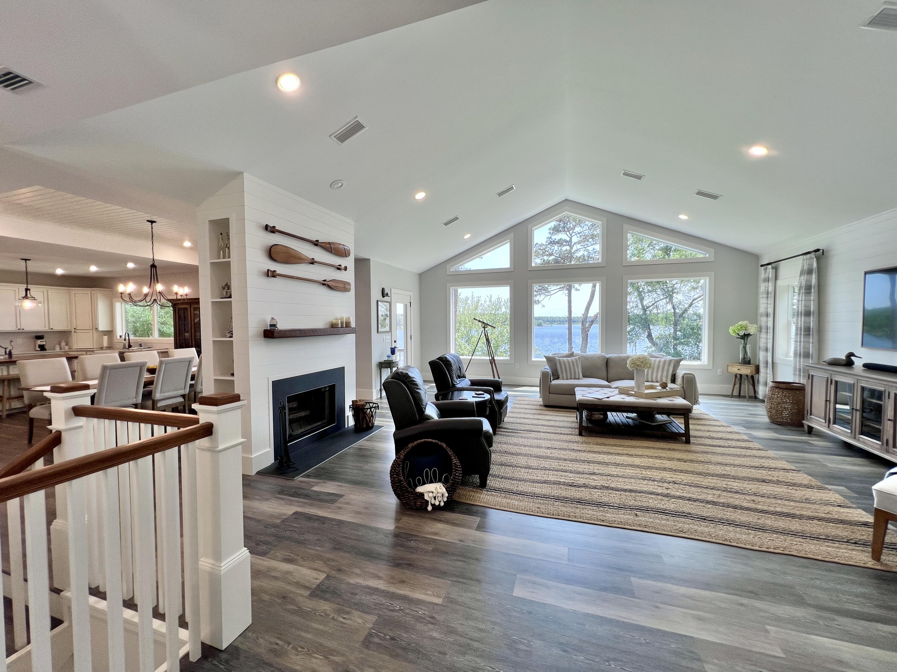 LAKE HOLLEY ESTATES - Residential