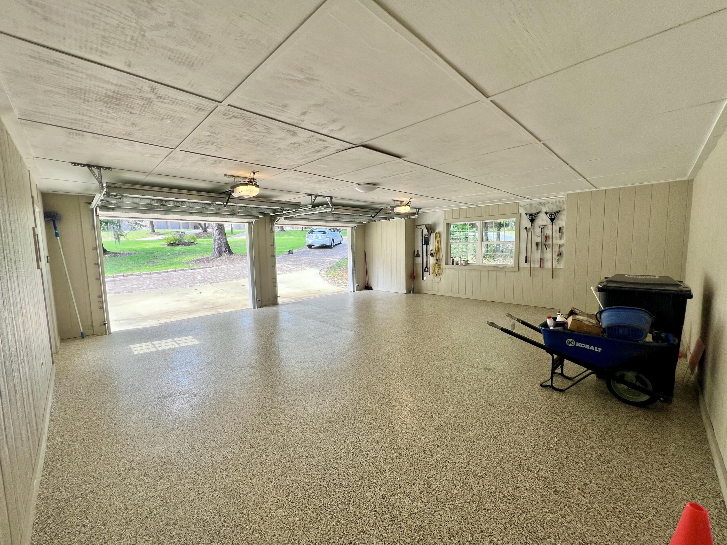 LAKE HOLLEY ESTATES - Residential