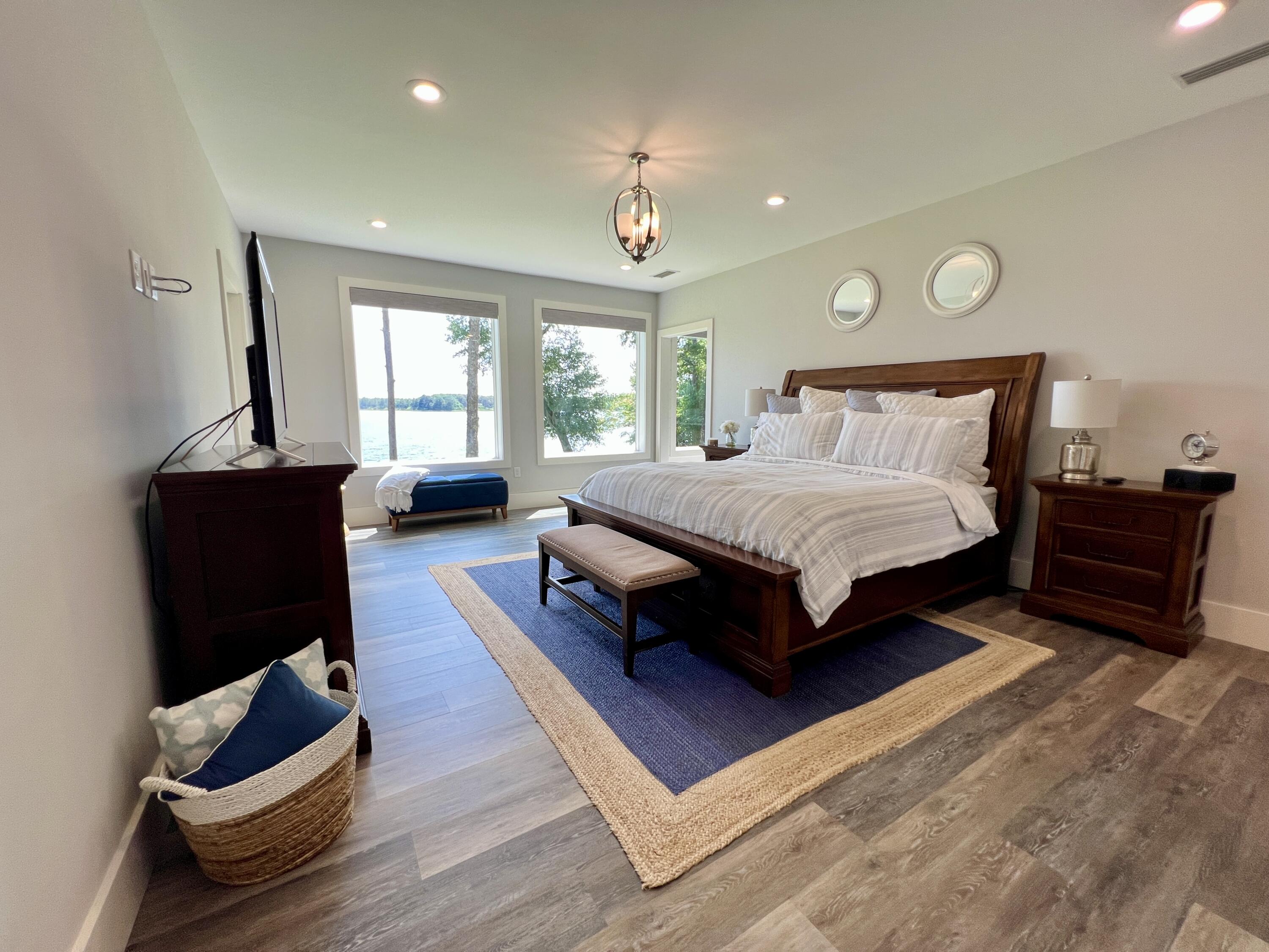 LAKE HOLLEY ESTATES - Residential