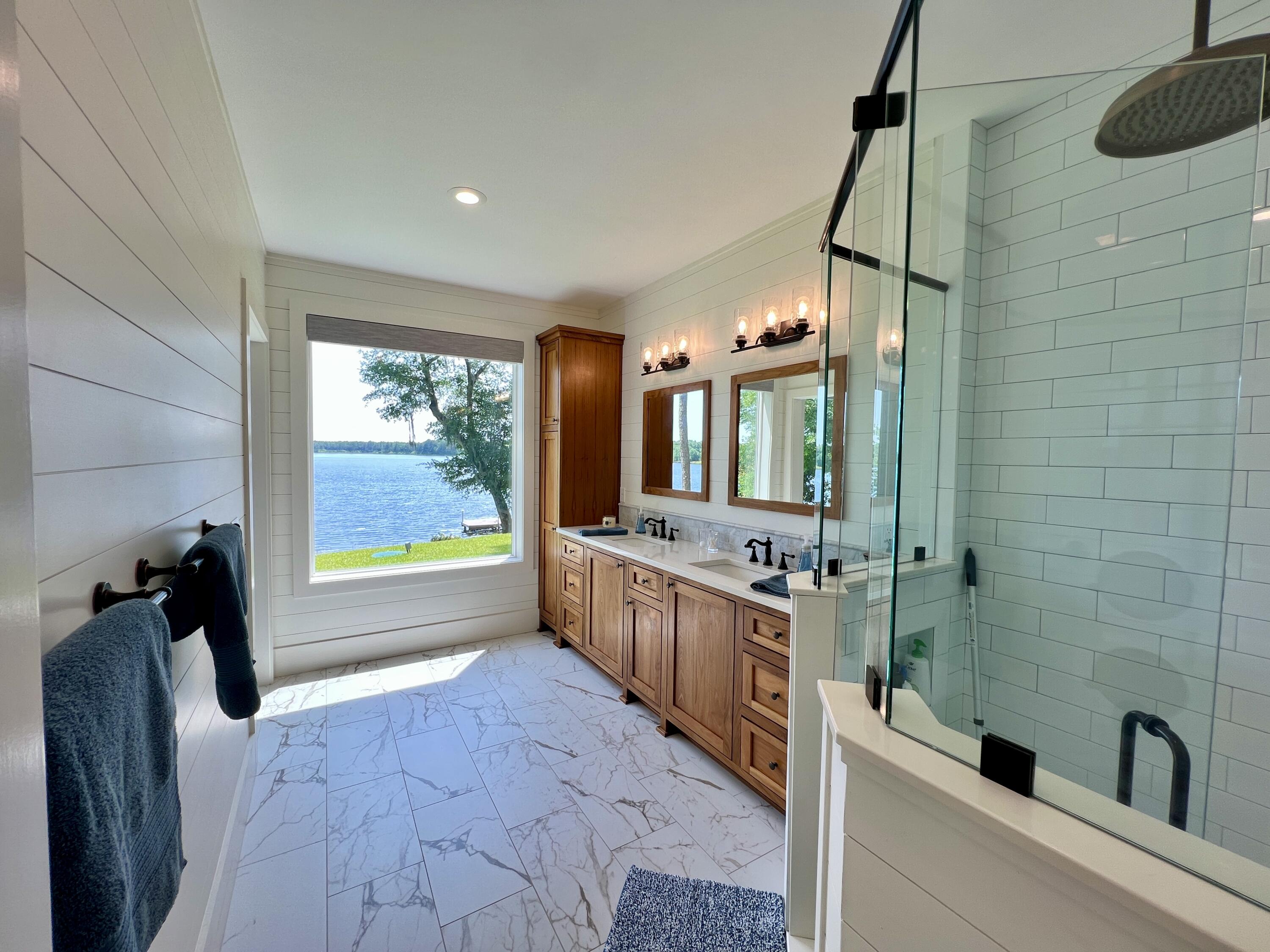 LAKE HOLLEY ESTATES - Residential