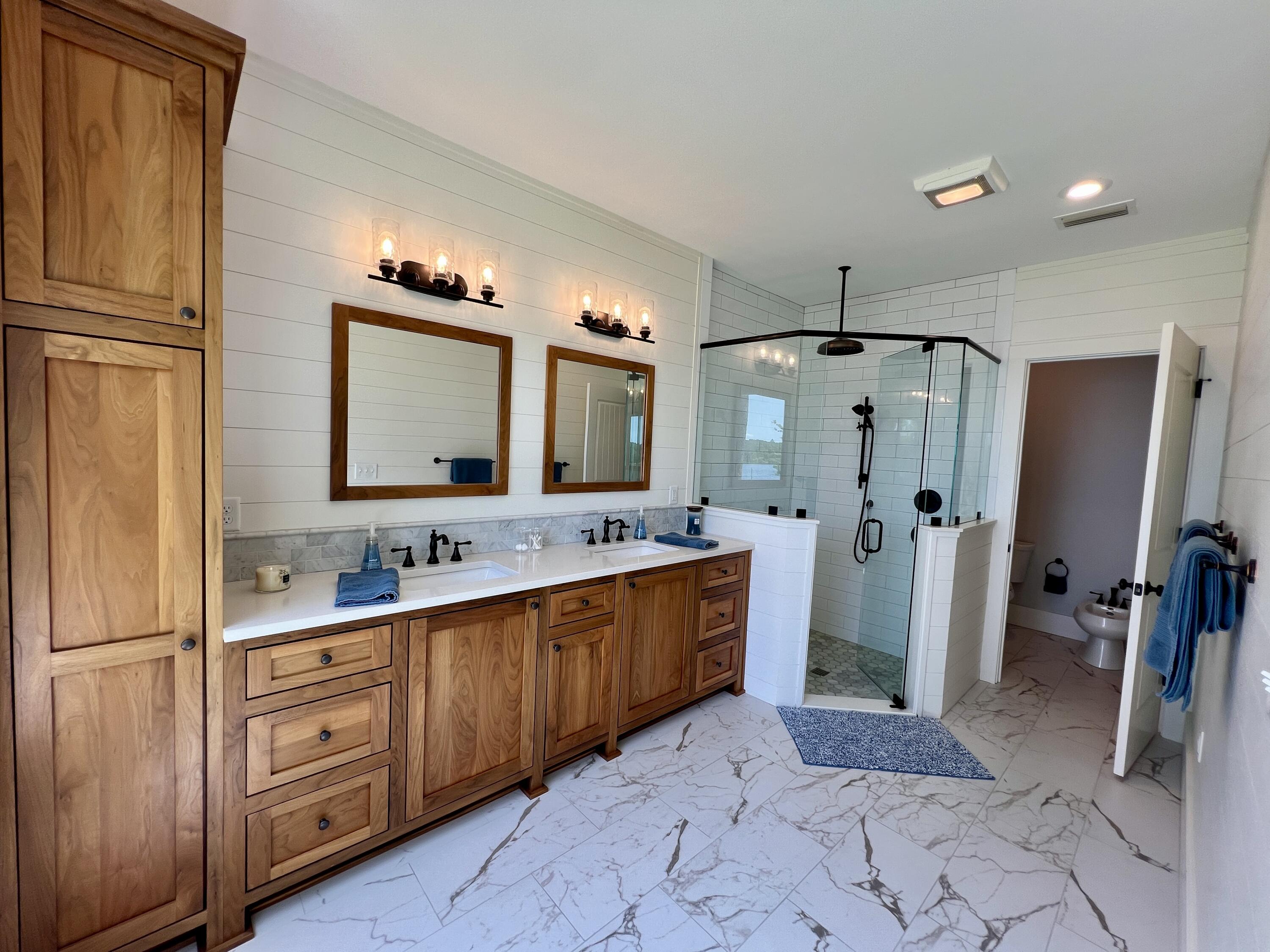 LAKE HOLLEY ESTATES - Residential
