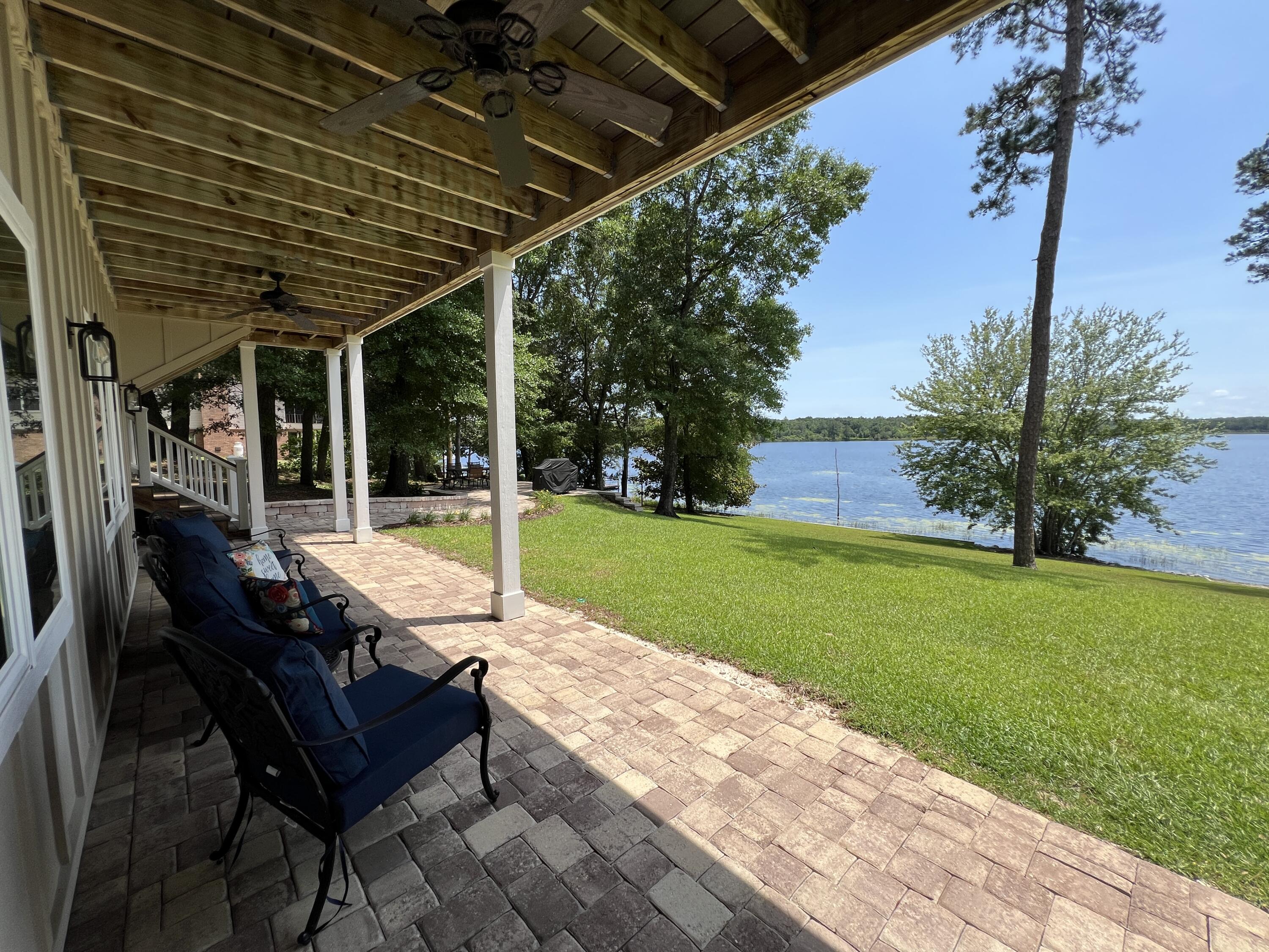 LAKE HOLLEY ESTATES - Residential