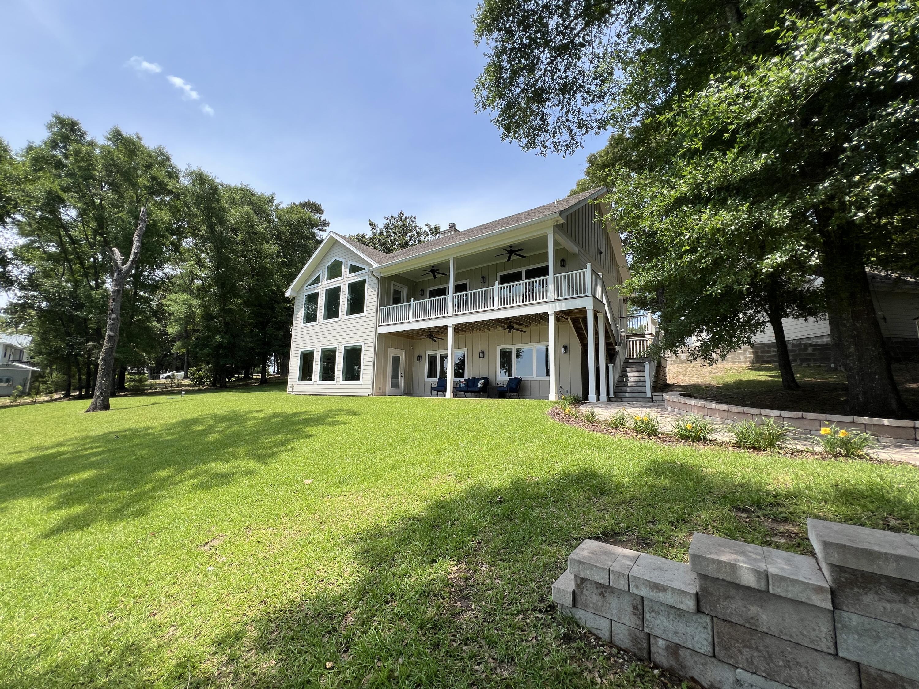 LAKE HOLLEY ESTATES - Residential