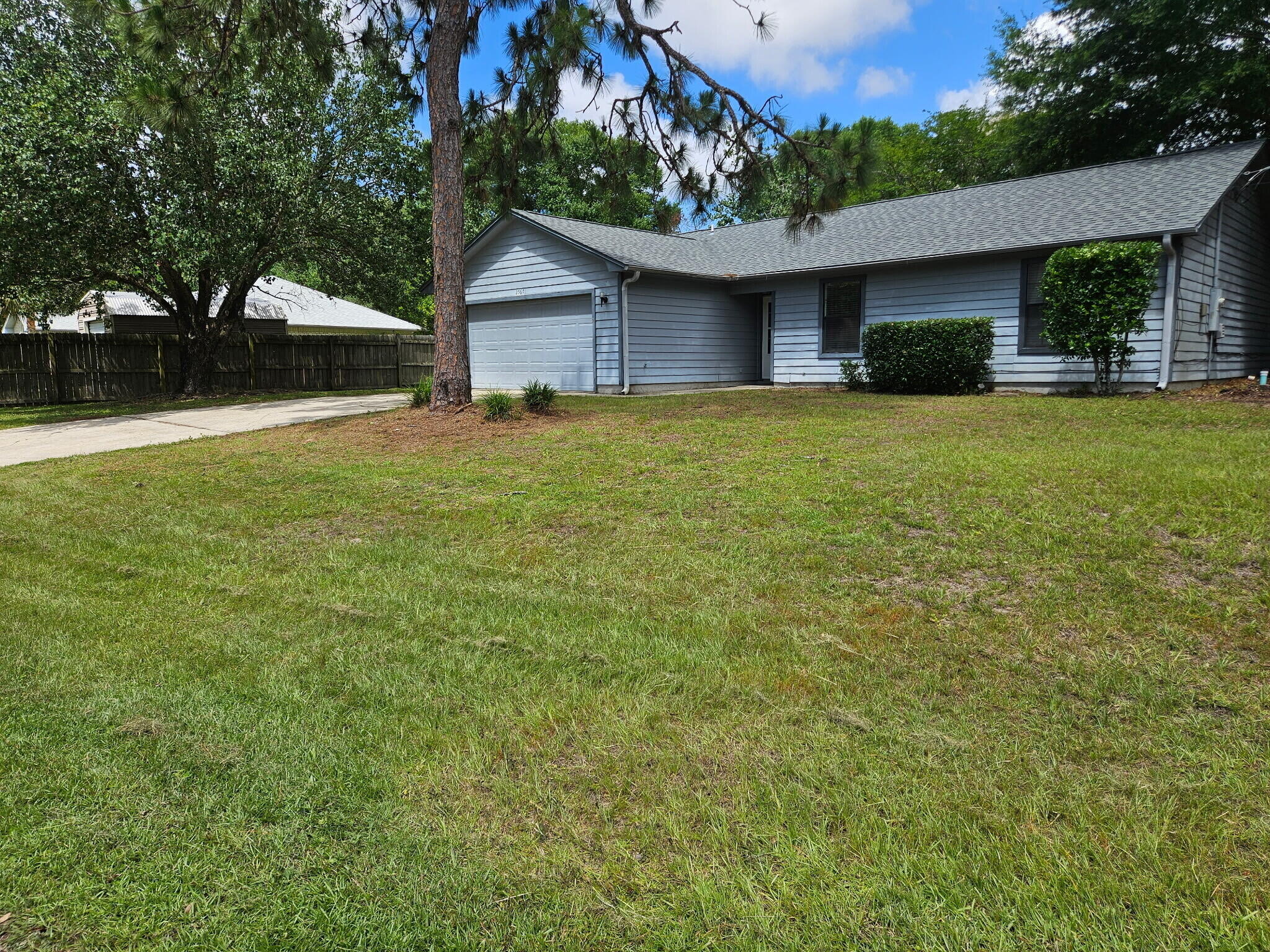EAST BAY RIVER ESTATES 2ND ADDN - Residential Lease