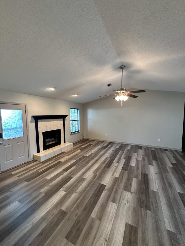 EAST BAY RIVER ESTATES 2ND ADDN - Residential Lease