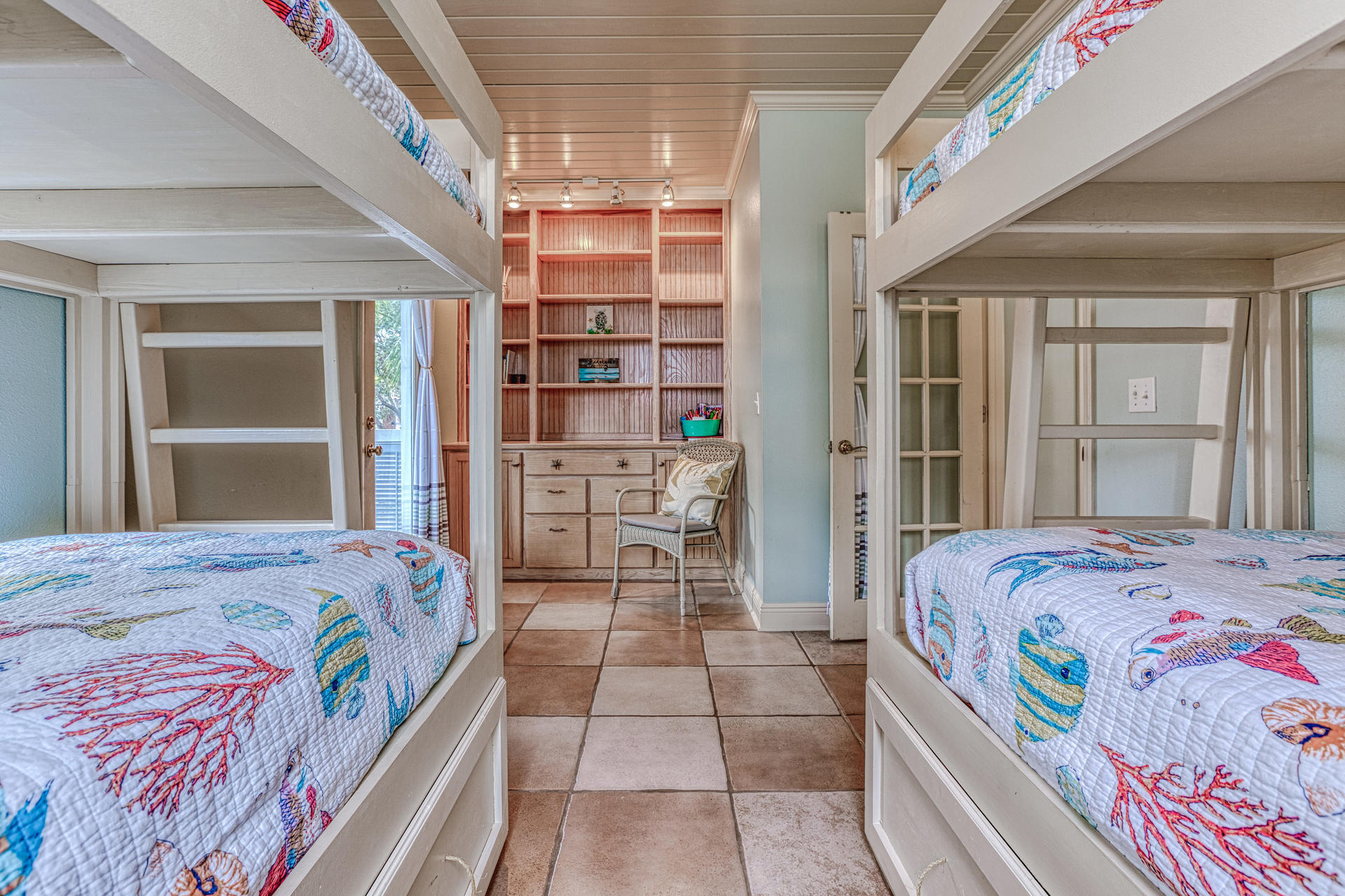 OLD FLORIDA BEACH - Residential