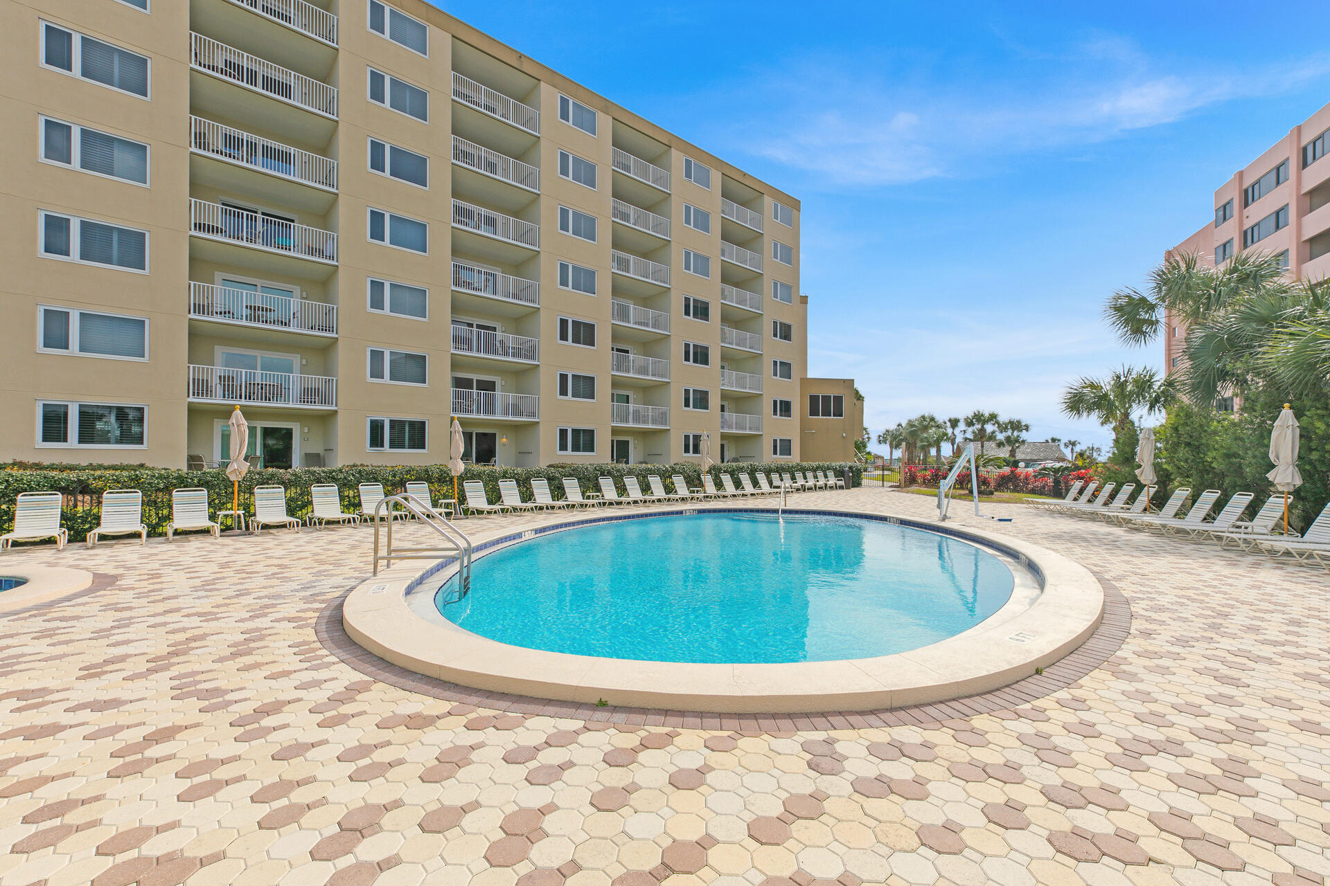 ISLANDER CONDO PH 2 - Residential