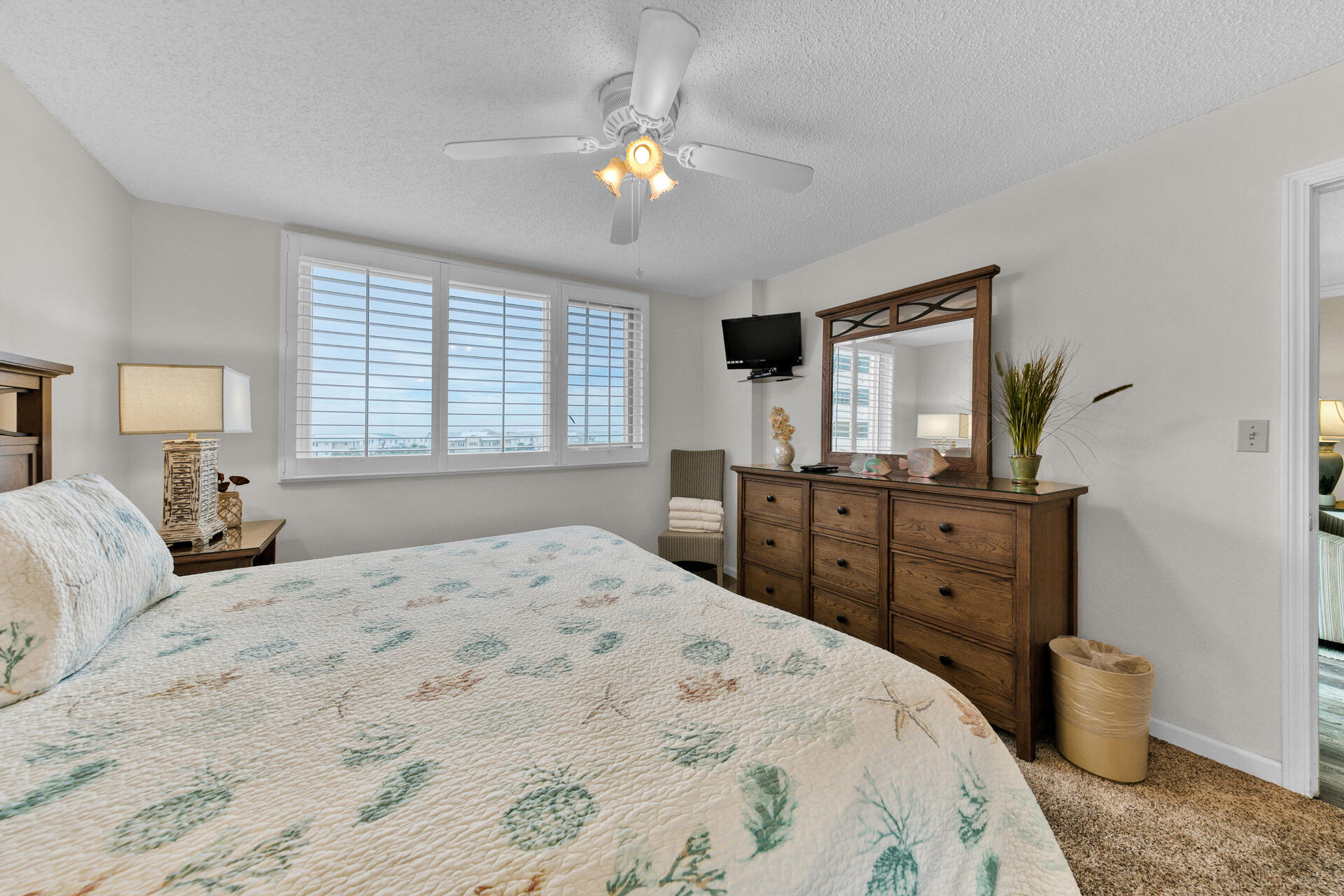 ISLANDER CONDO PH 2 - Residential