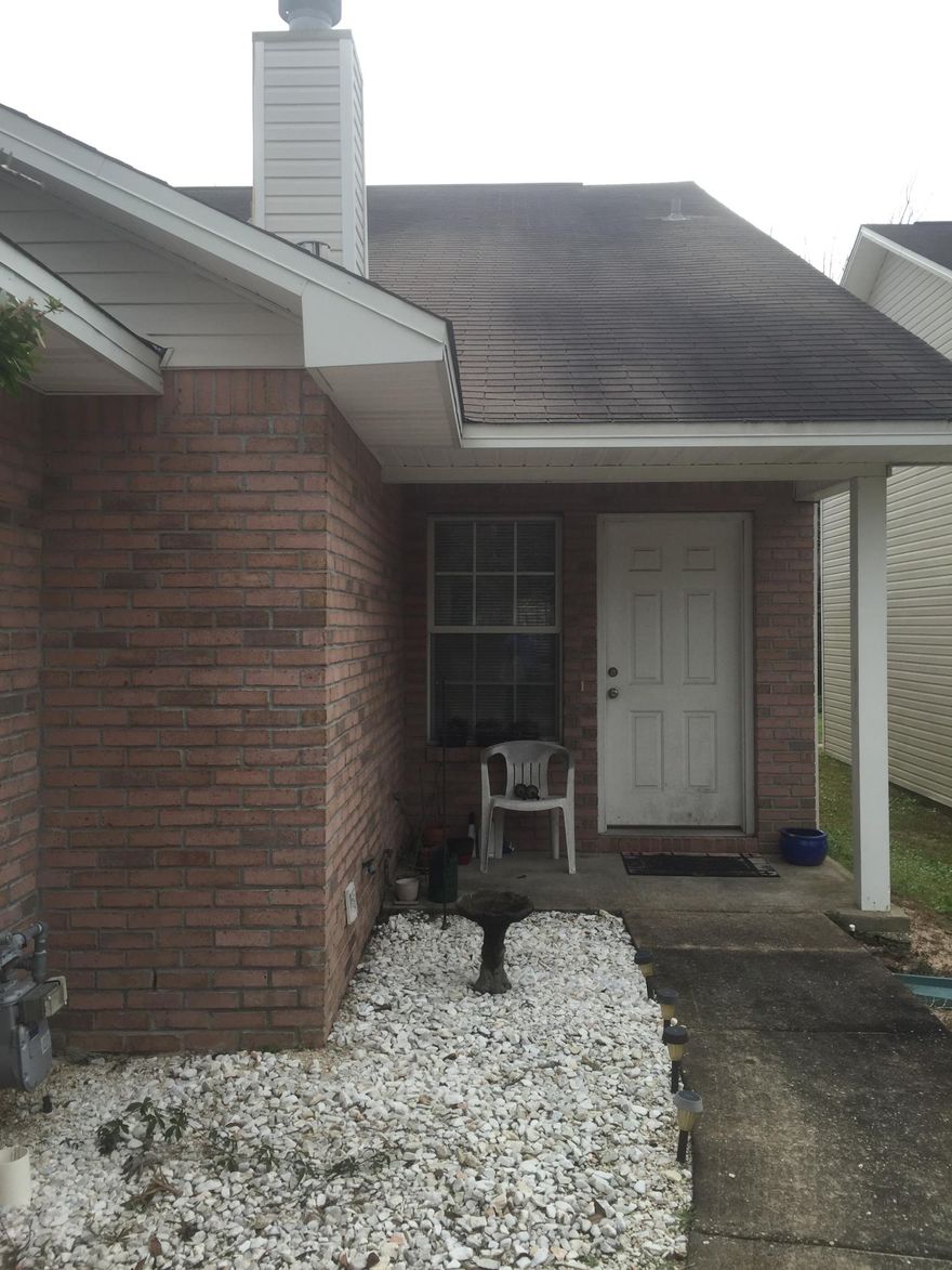 Spacious 3 bedrooms/2 full bathrooms this two store townhome is located 2 minutes from Eglin AFB and 15 minutes from Hurlburt Field. The master bedroom is on the first floor as well as the living room with cathedral ceiling, wood floor, and fireplace that connects to the kitchen area. Two bedrooms and full bathromm on the second floor. Large and private fenced backyard with a gazebo patio.