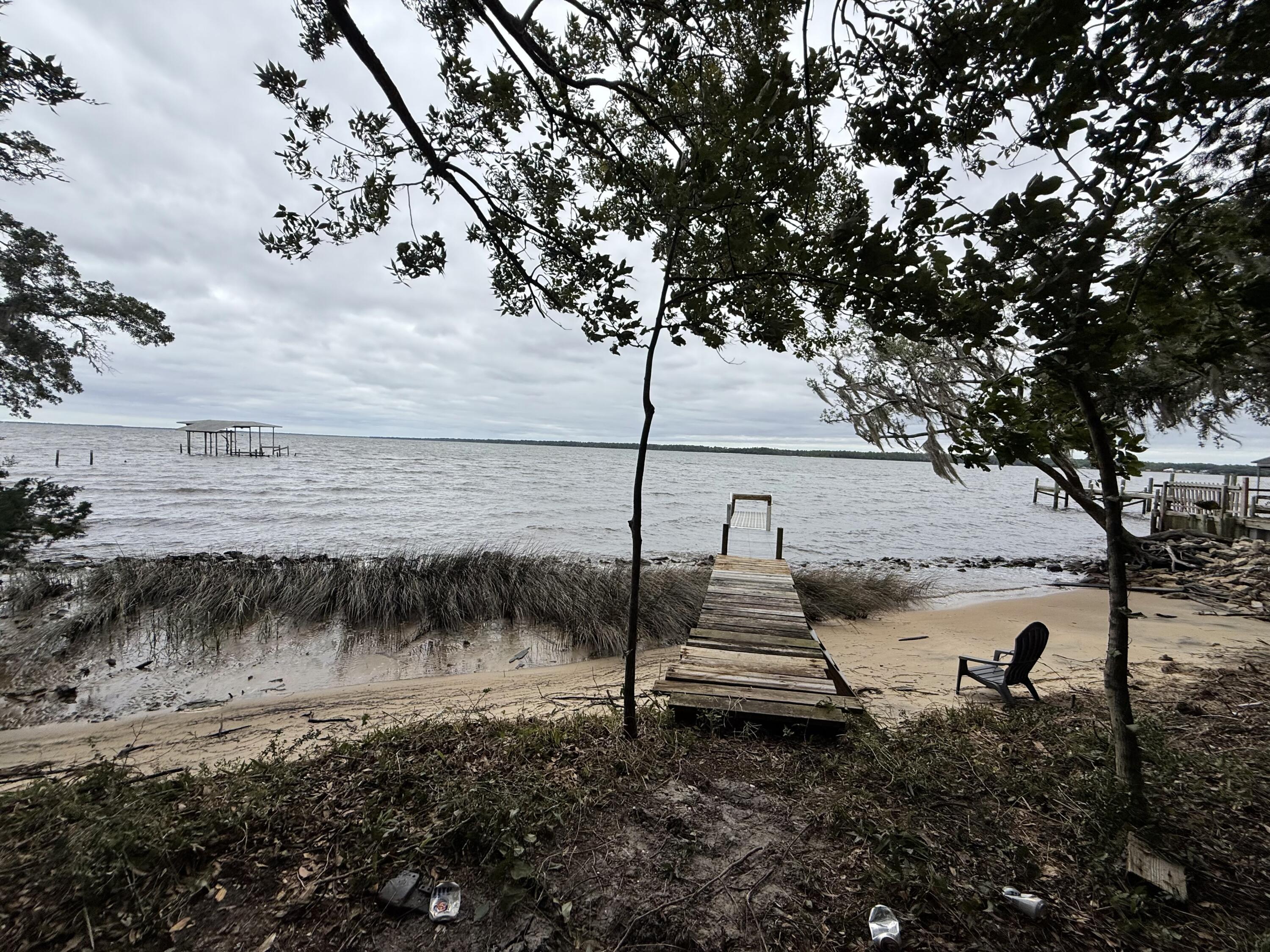 OAK HARBOUR LOT 3 AS DES IN OR 987 PG 190 - Land