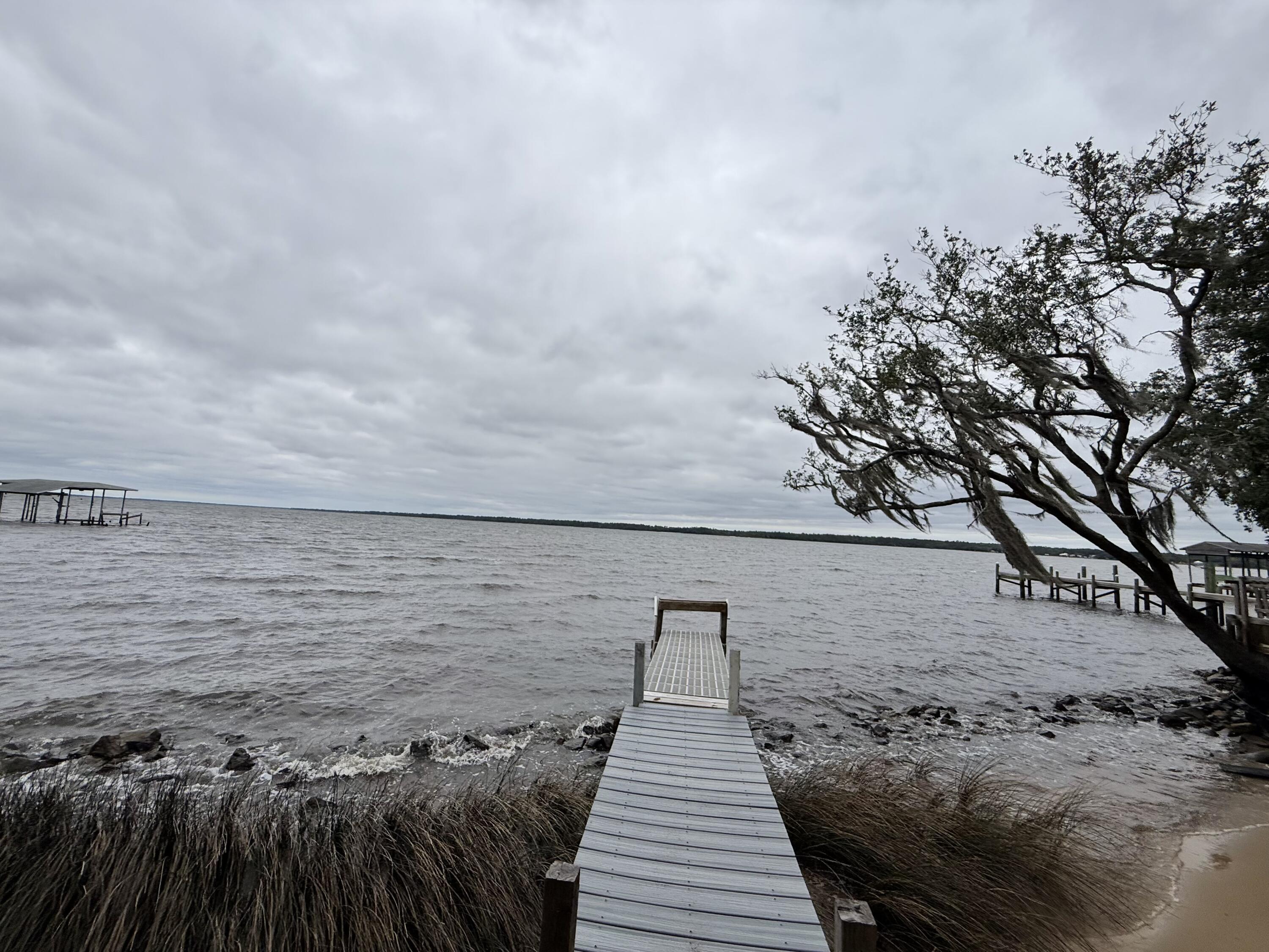 OAK HARBOUR LOT 3 AS DES IN OR 987 PG 190 - Land