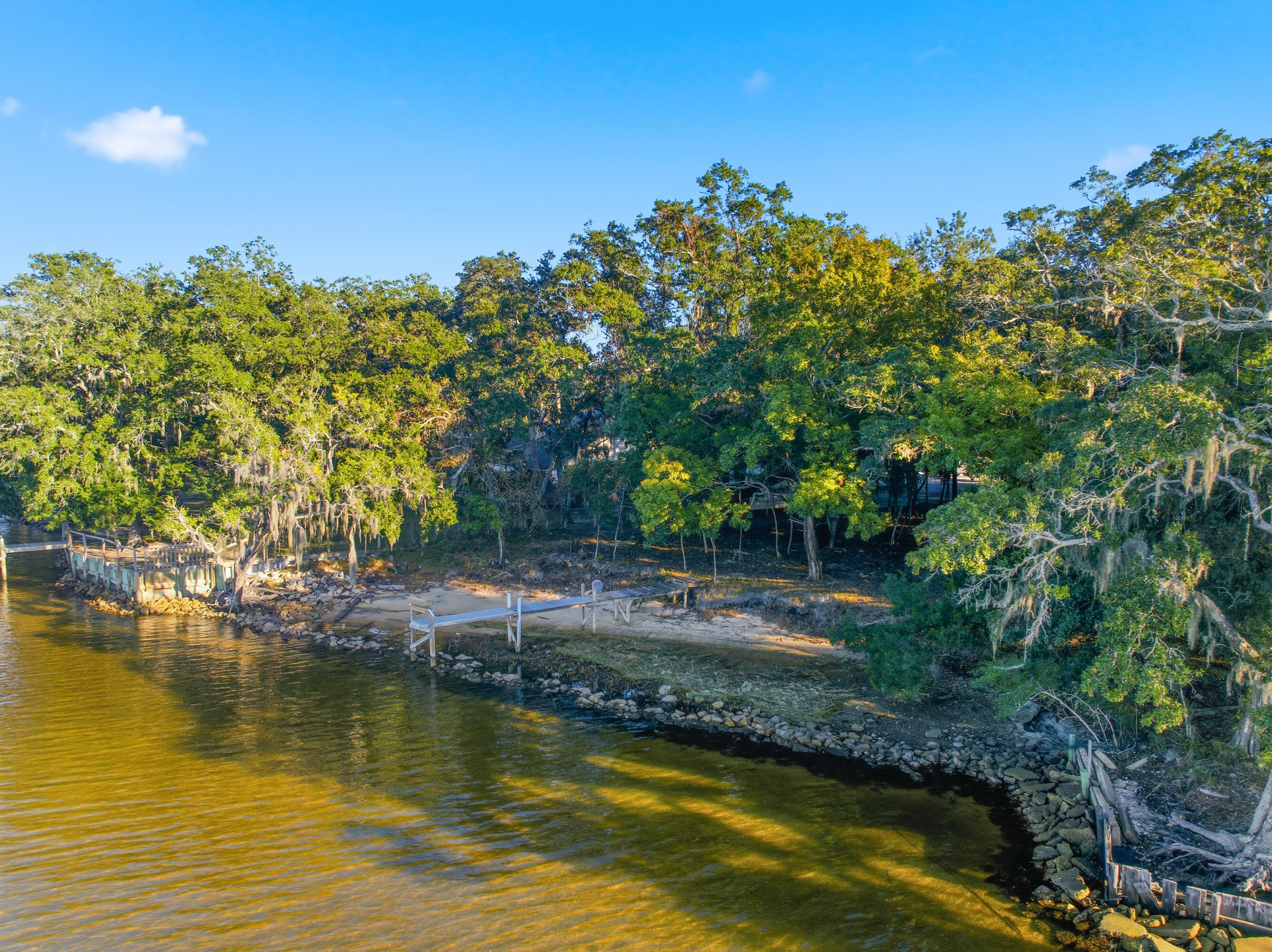 OAK HARBOUR LOT 3 AS DES IN OR 987 PG 190 - Land