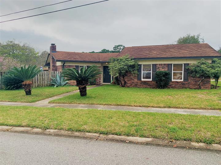 TANGLEWOOD S/D 1ST ADDN - Residential