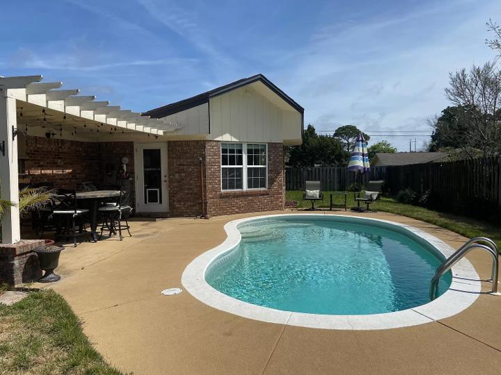 TANGLEWOOD S/D 1ST ADDN - Residential