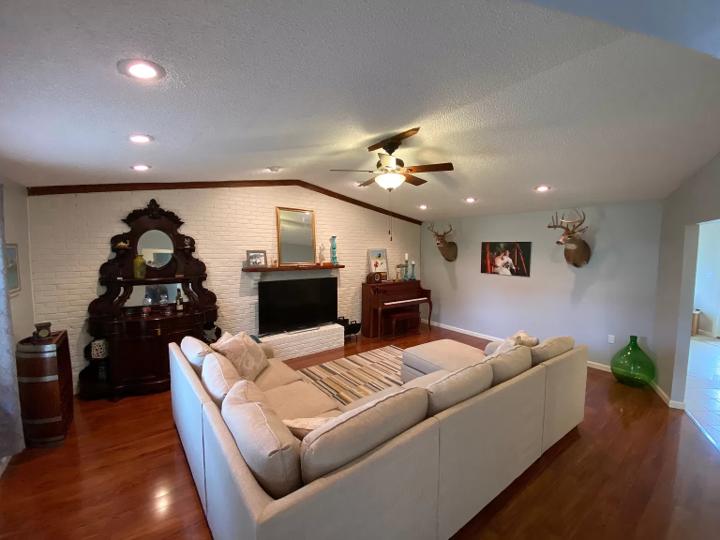 TANGLEWOOD S/D 1ST ADDN - Residential